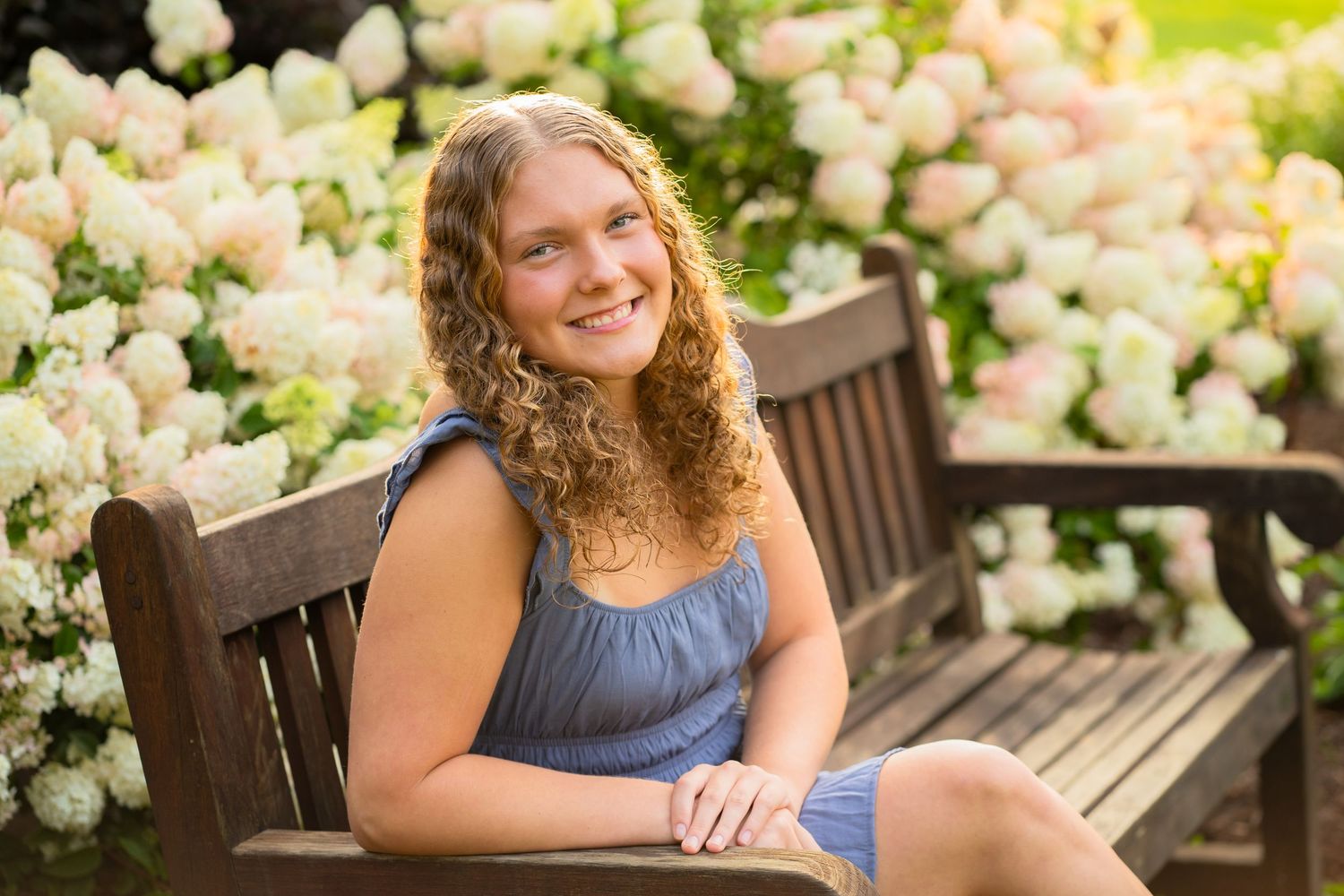 Flower senior photographs wisconsin Milwaukee wisconsin Boerner botanical garden whitnall park oak creek photographer senior photographer