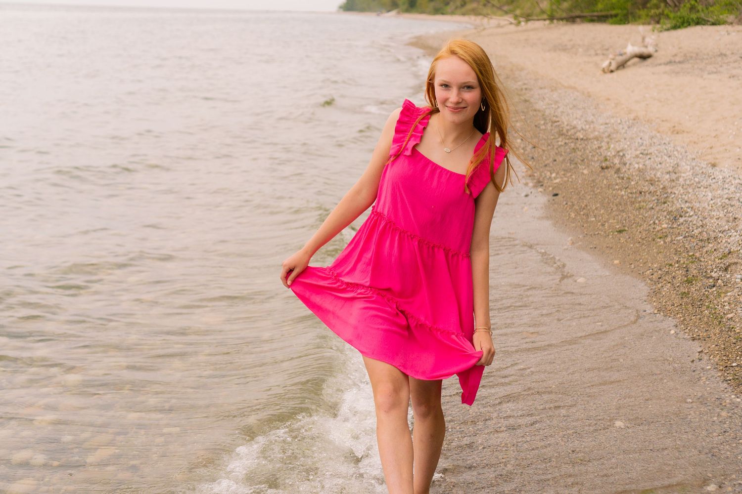 Grant Park, Lake Michigan, Milwaukee Wisconsin Senior Portraits, beach senior photography wisconsin, senior inspo, seven bridges