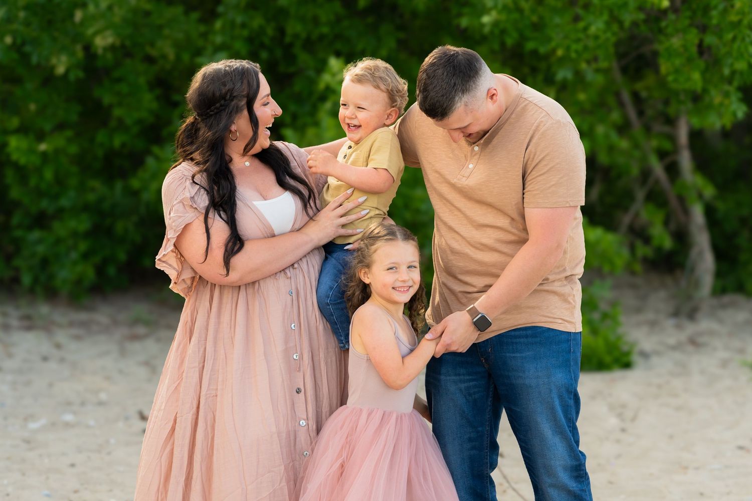 Best Port Washington Wisconsin South Beach Lake Michigan Family Couples Maternity Photographer Lifestyle Candid Beach Mini Sessions
