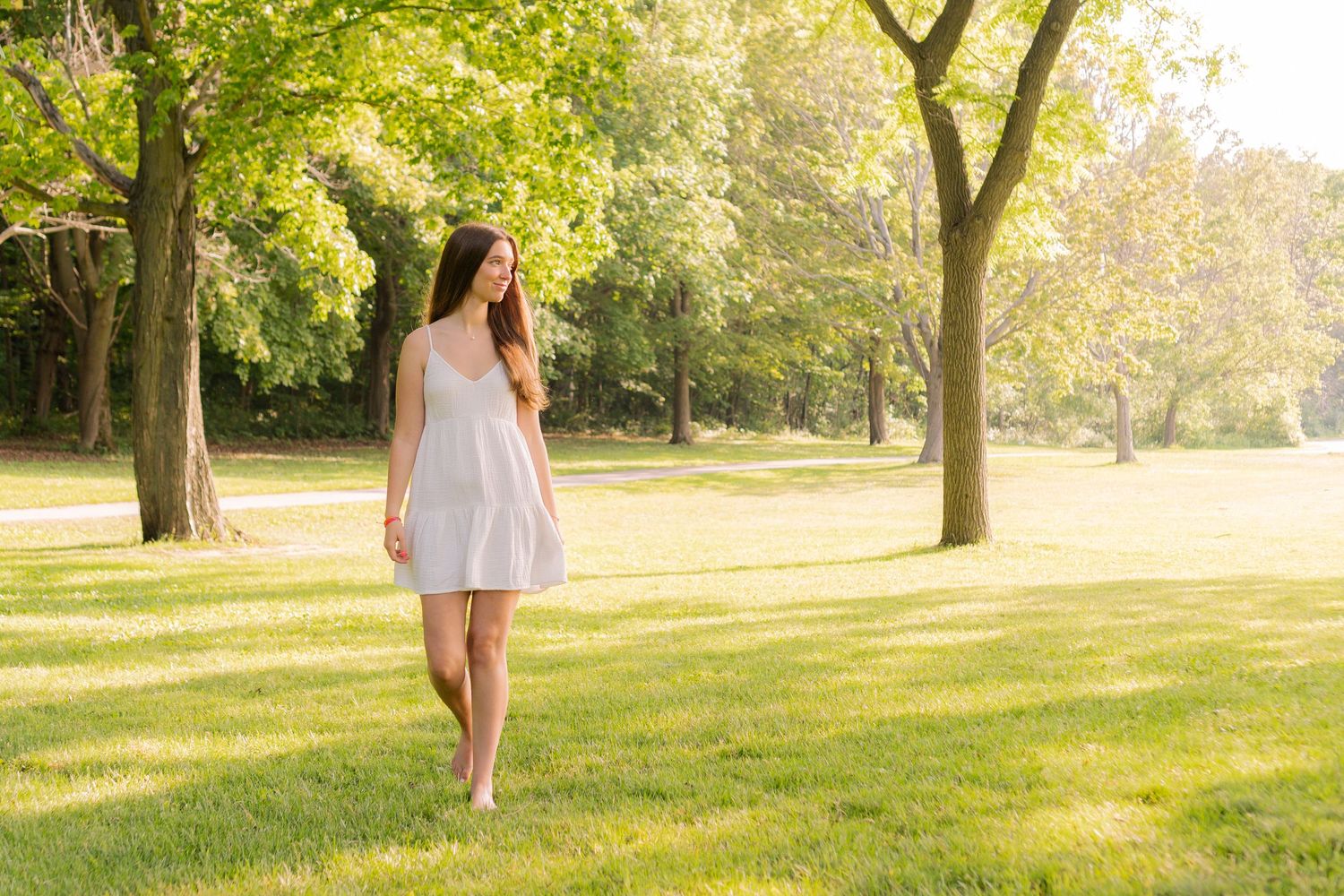 Grant Park, Lake Michigan, Milwaukee Wisconsin Senior Portraits, beach senior photography wisconsin, senior inspo, seven bridges