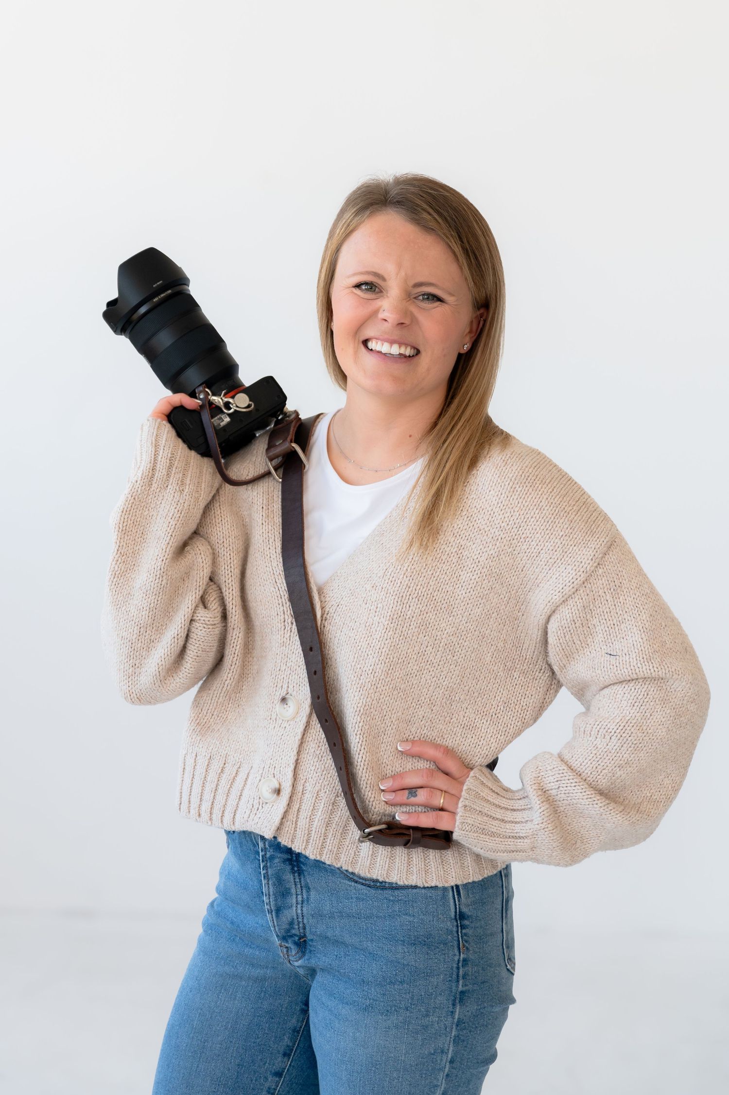 Wisconsins best family photographer couples maternity senior newborn headshot Milwaukee Waukesha Sussex West Bend Port Washington