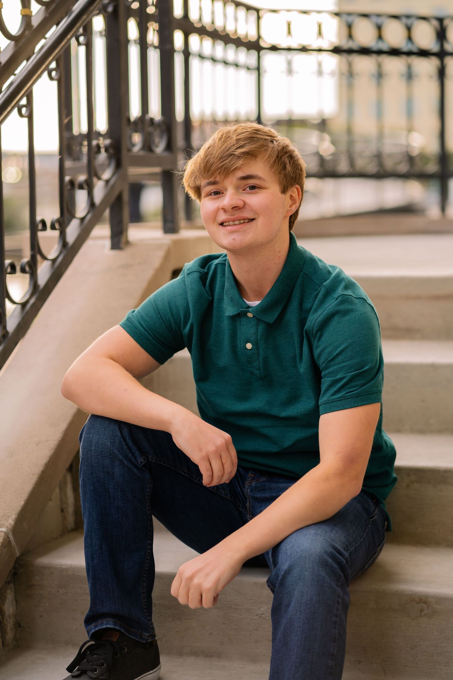 Senior photography session in Milwaukee, Wisconsin. Best senior photographer in Milwaukee. Senior portraits. Third Ward East Side Milwaukee