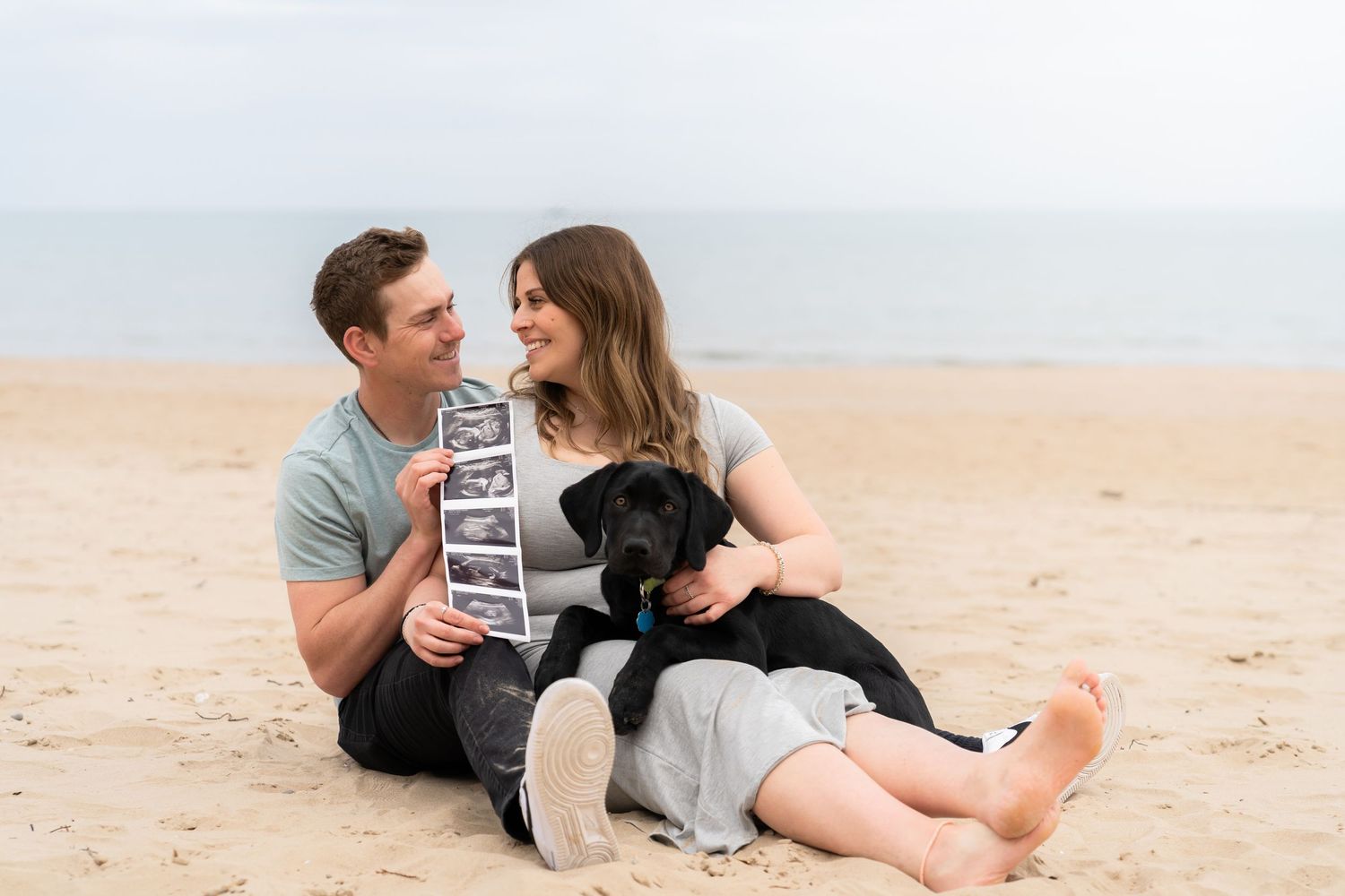 Best Port Washington Wisconsin South Beach Lake Michigan Family Couples Maternity Photographer Lifestyle Candid Beach Mini Sessions