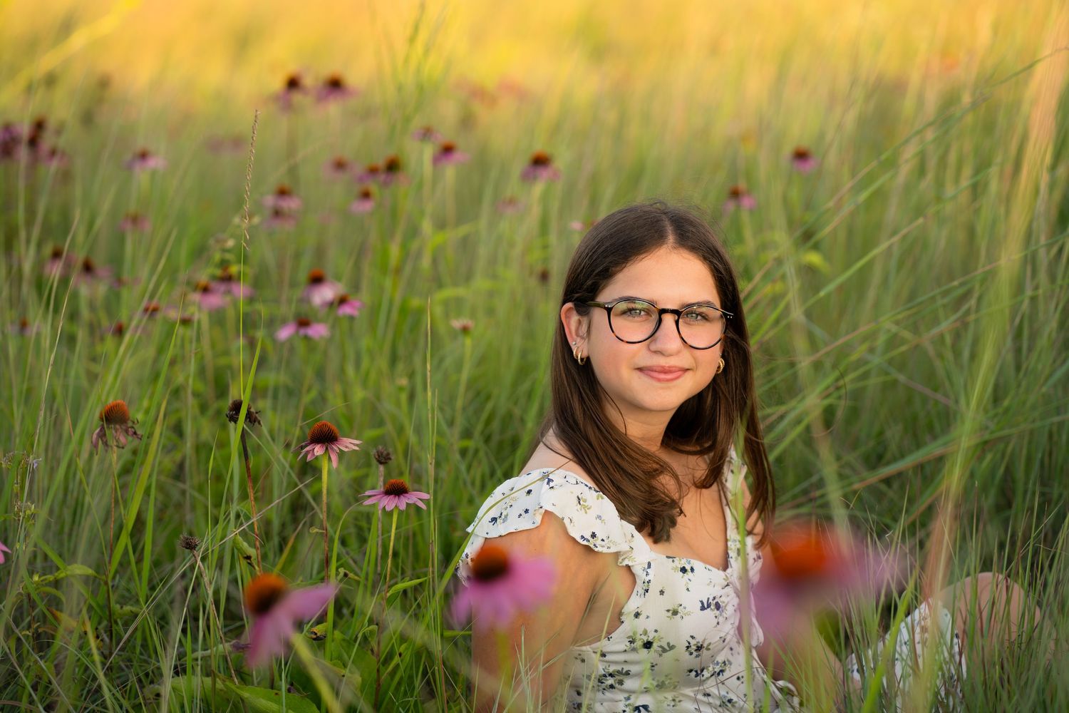 Wildflower Senior photography West Bend Wisconsin Best senior photographer in Washington County Wisconsin Flowers Field Senior girl
