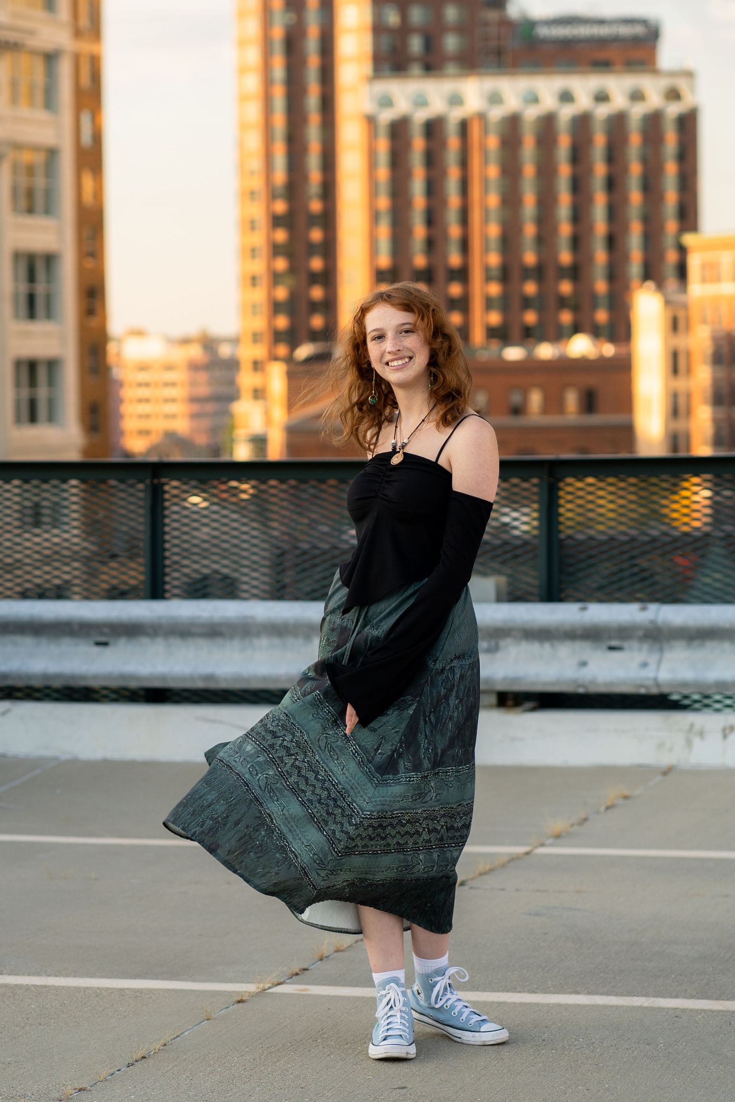 Rooftop senior photography session in Milwaukee, Wisconsin. Best senior photographer in Milwaukee. Senior portraits. Third Ward