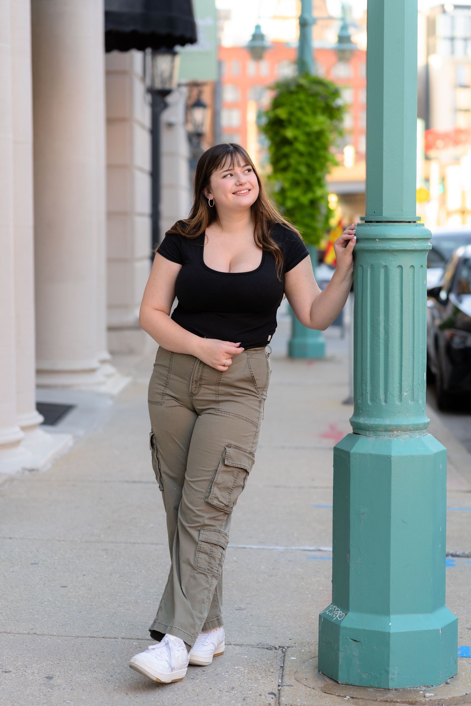 Senior photography session in Milwaukee, Wisconsin. Best senior photographer in Milwaukee. Senior portraits. Third Ward East Side Milwaukee