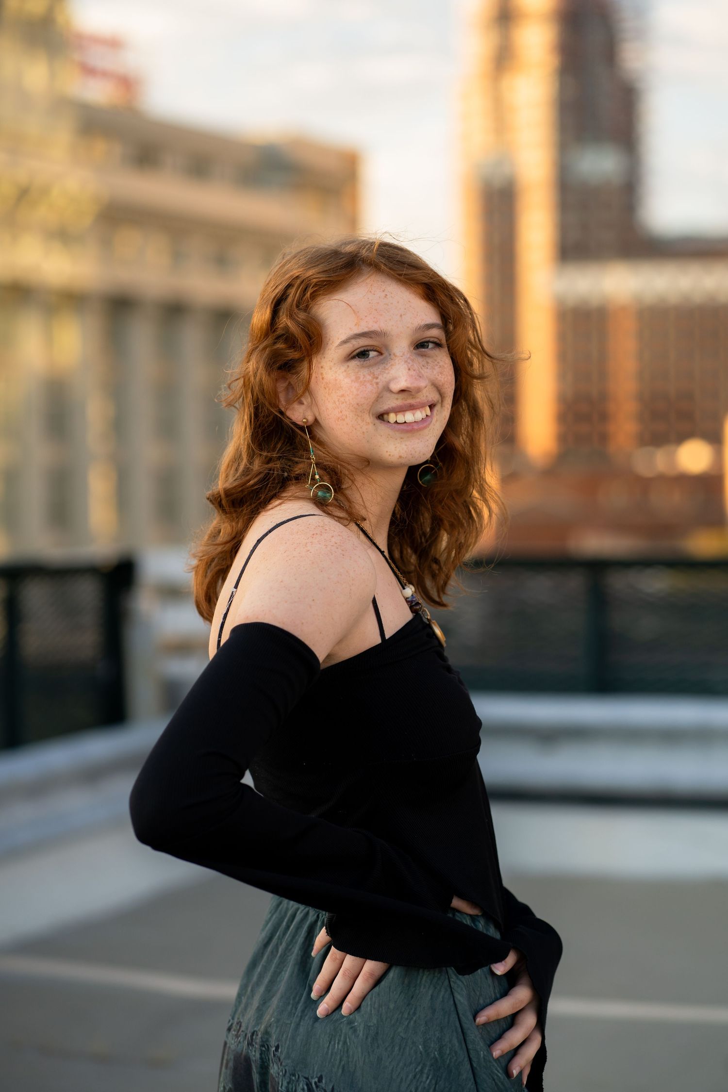 Rooftop senior photography session in Milwaukee, Wisconsin. Best senior photographer in Milwaukee. Senior portraits. Third Ward