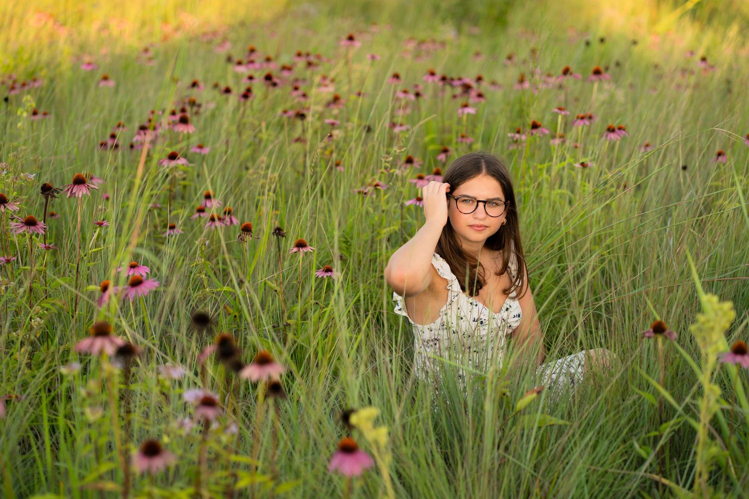 Wildflower Senior photography West Bend Wisconsin Best senior photographer in Washington County Wisconsin Flowers Field Senior girl