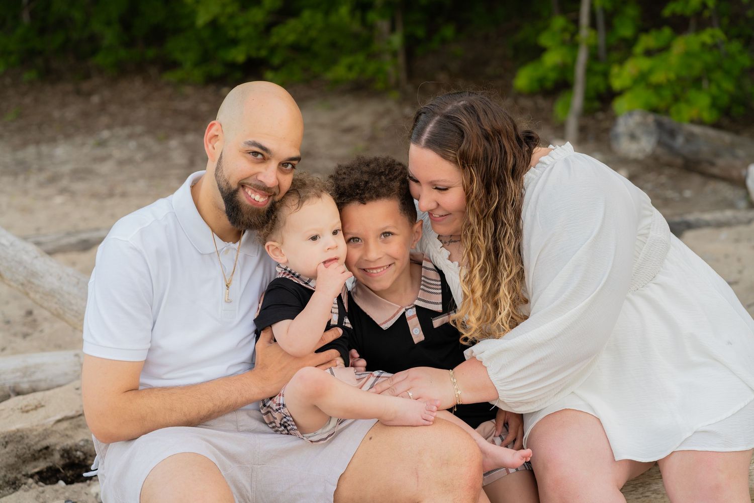 Best Port Washington Wisconsin South Beach Lake Michigan Family Couples Maternity Photographer Lifestyle Candid Beach Mini Sessions