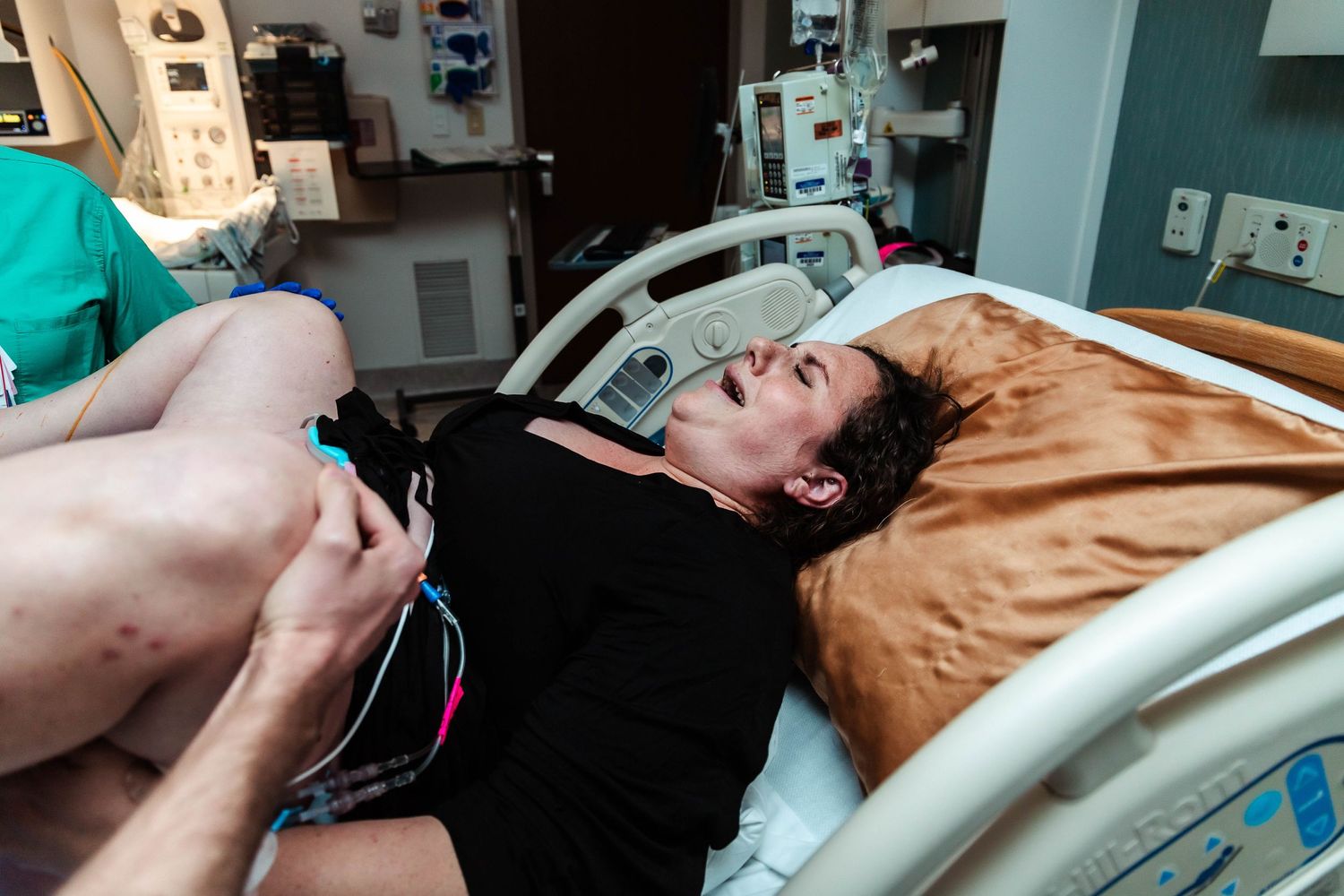 Mother roaring her baby into the world