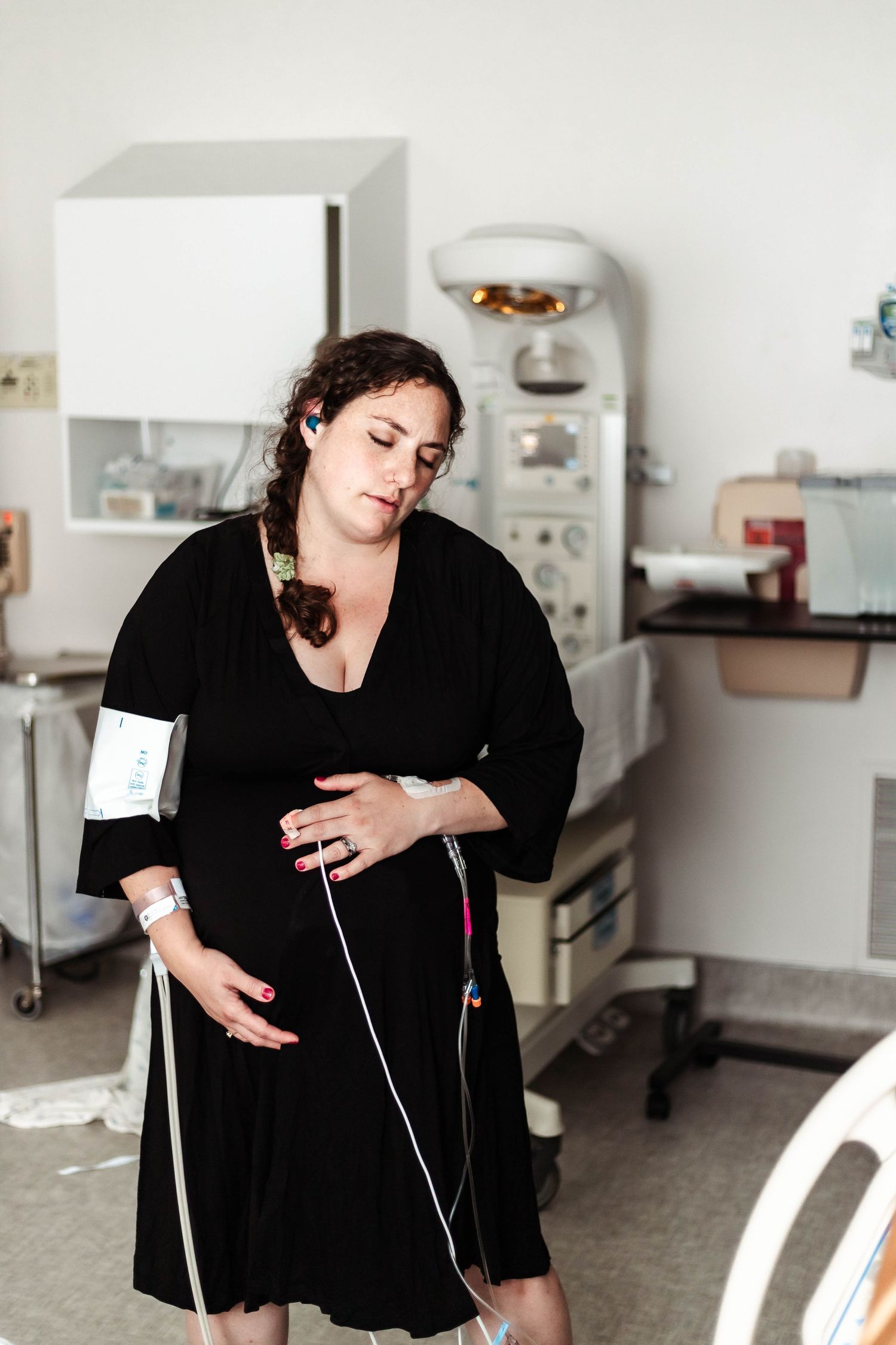 Laboring mother sways during contractions