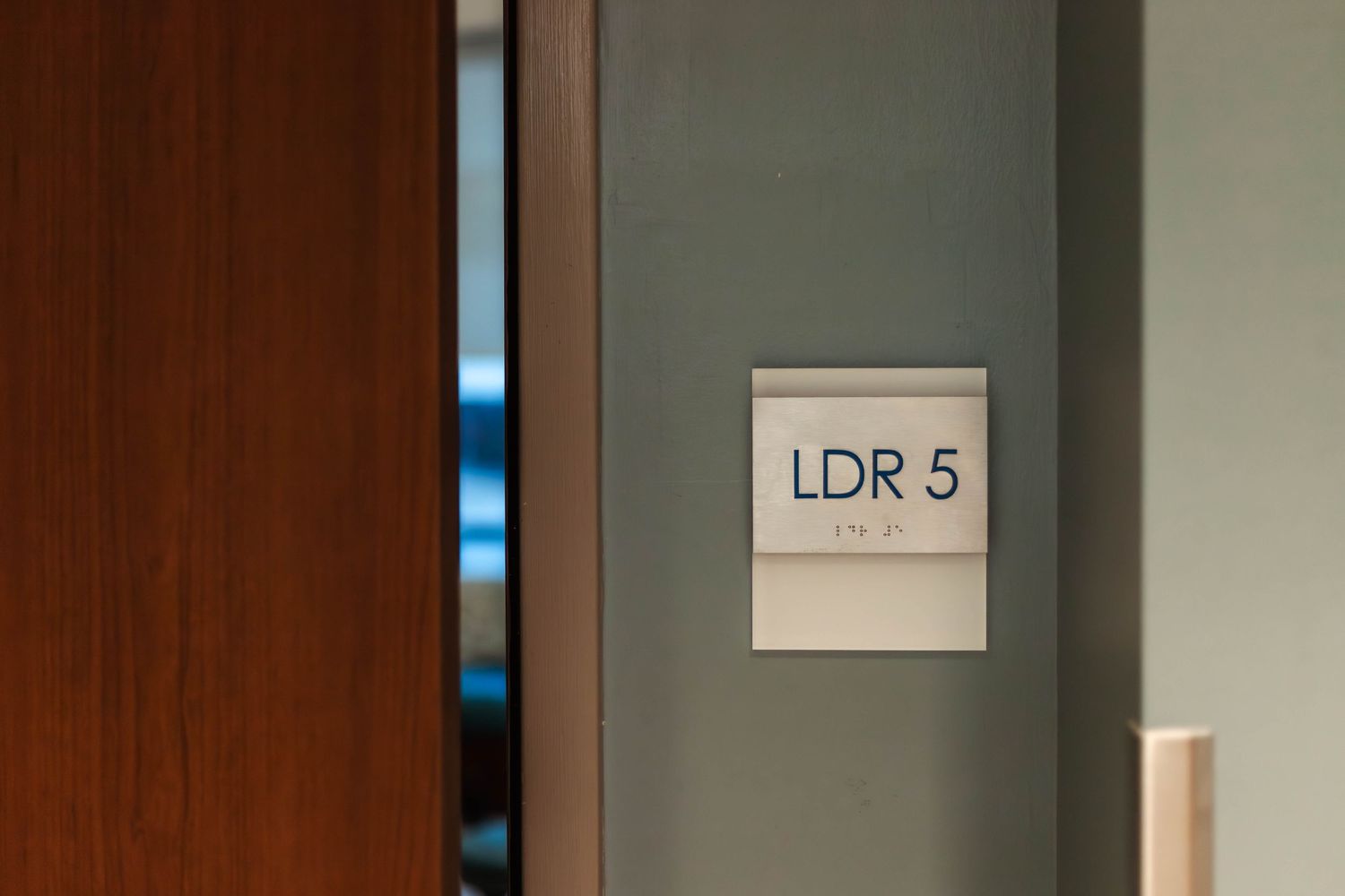 Room number to labor room in hospital