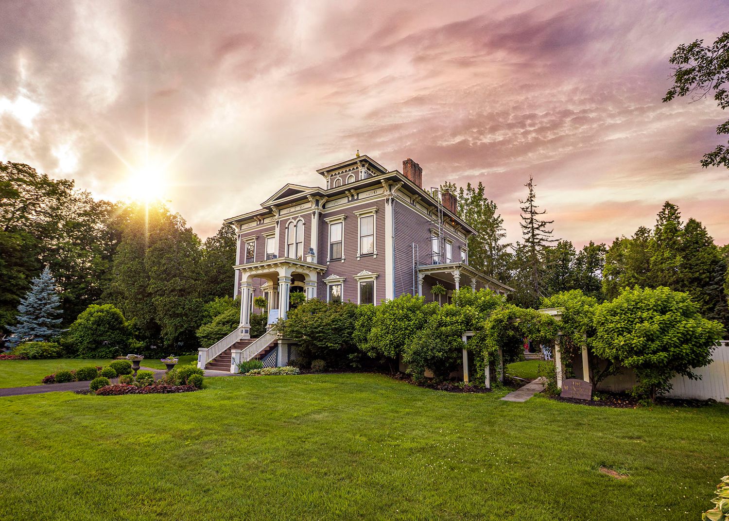 The Mansion of Saratoga