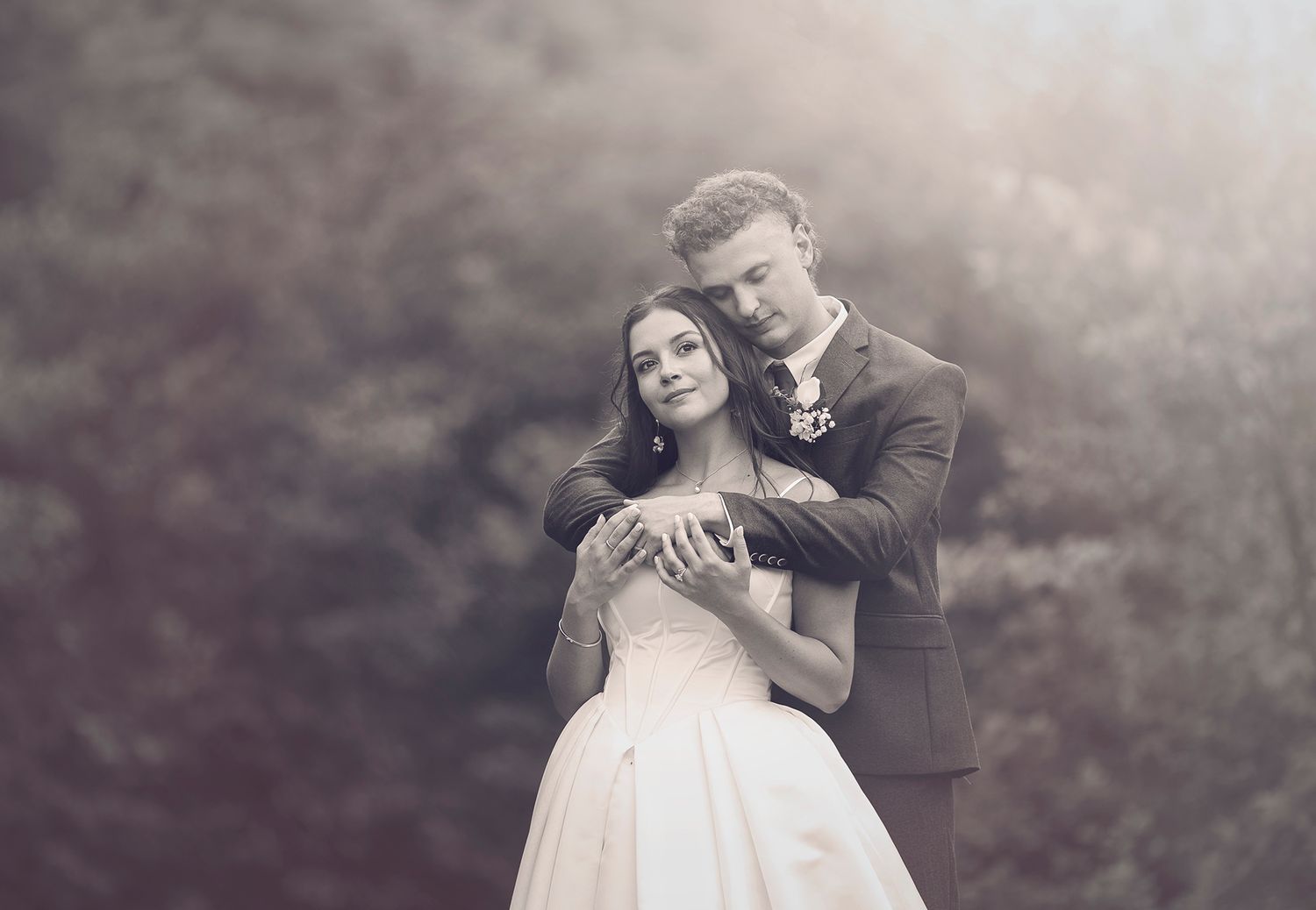 The Mansion of Saratoga wedding, couple at sunset, black and white