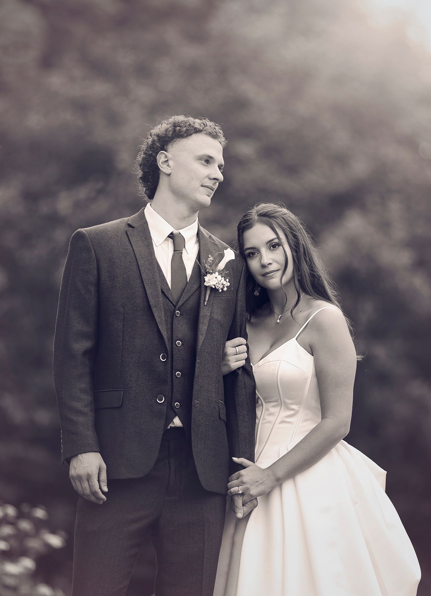 The Mansion of Saratoga wedding, couple at sunset, black and white