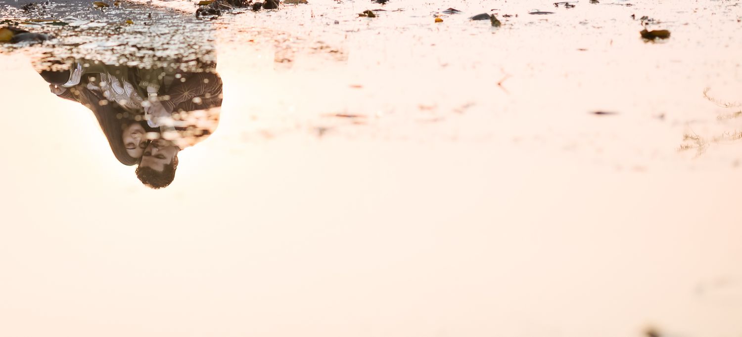 Scenic Srinagar Dal Lake captured in fine-art pre-wedding photography