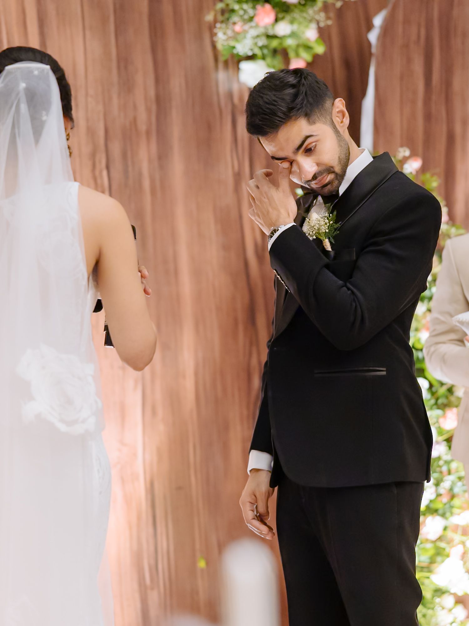 Emotional moment between Shorye and Leah during their wedding vows