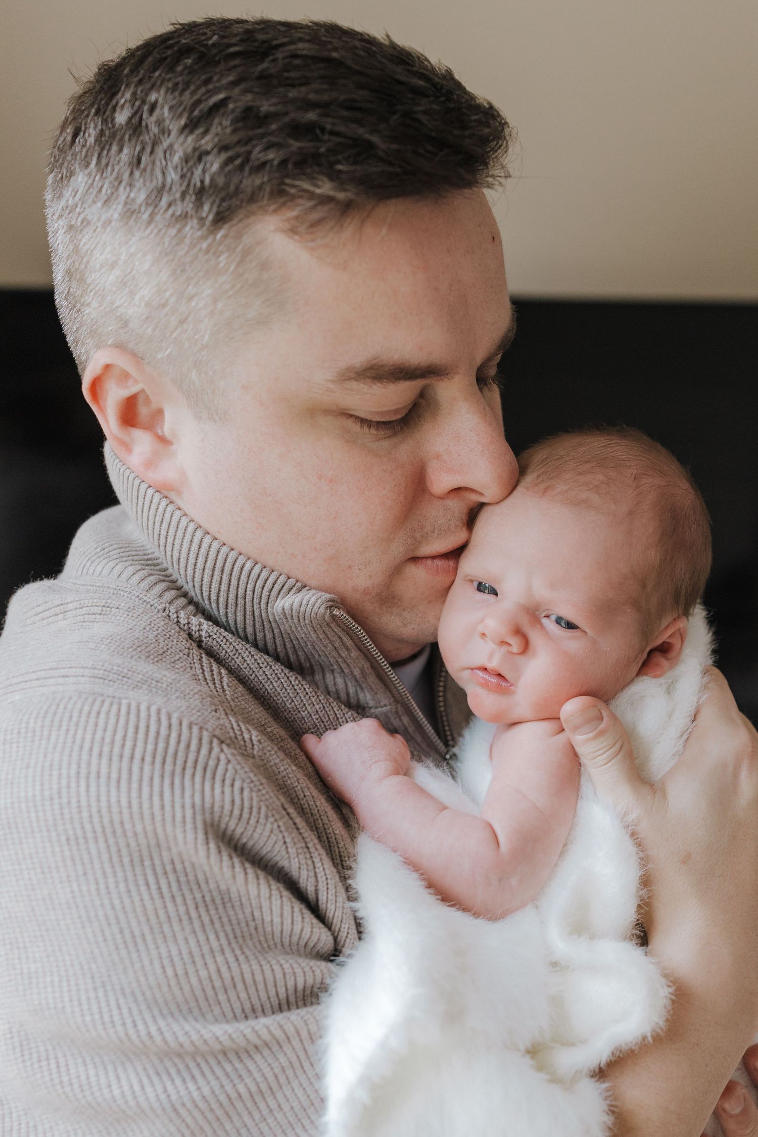 Newborn family photoshoot in Shrewsbury.