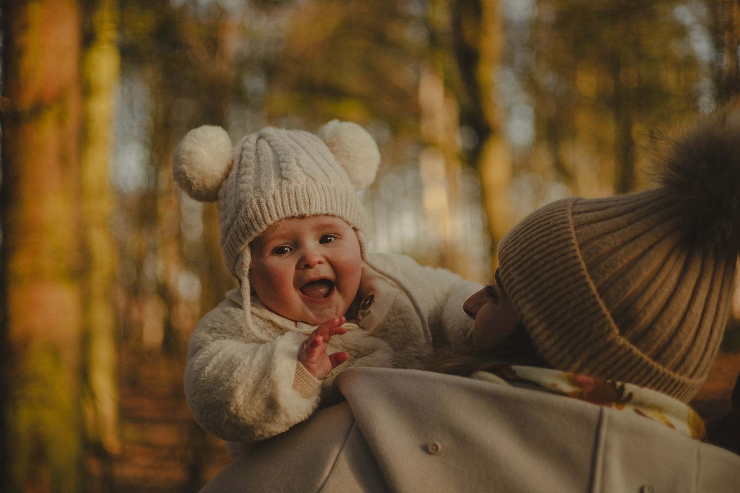 Outdoor family photoshoot in Telford.