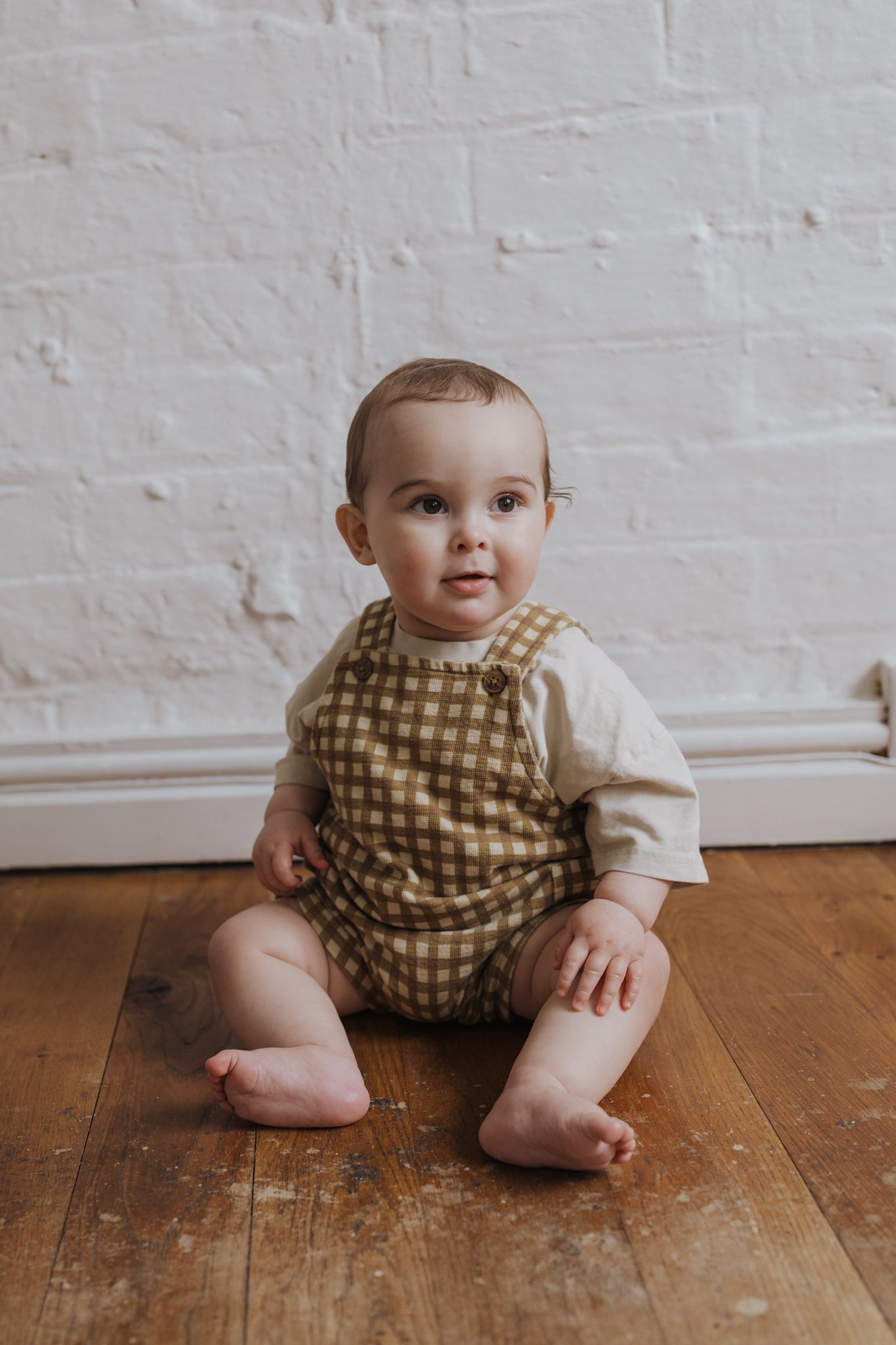 Sitter photoshoot in photography studio in Telford, Shropshire