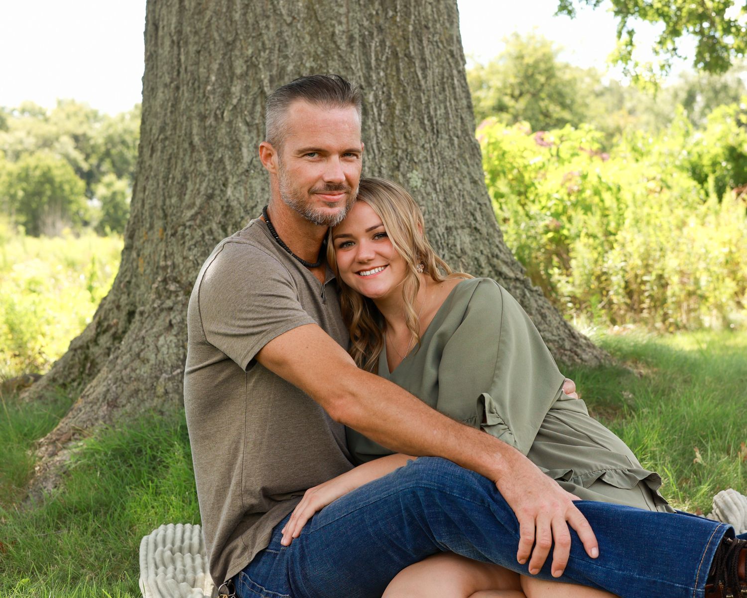 oak ridge savannah trail Griffith Indiana extended family photos photography picture couple
