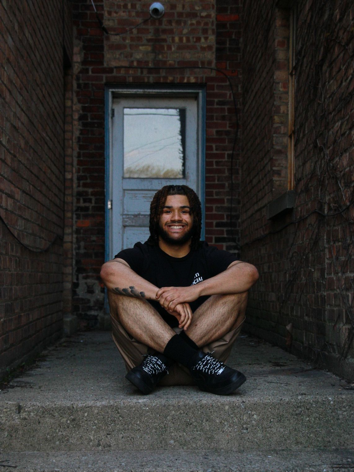 senior 2025 portrait on the square in crown point Indiana