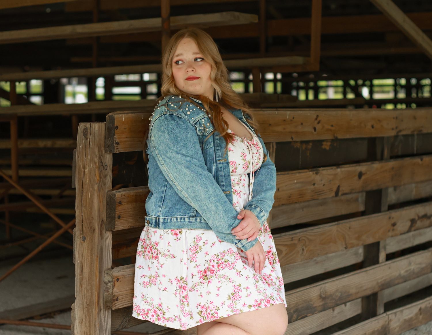 senior 2025 portrait at the Lake County Fairgrounds