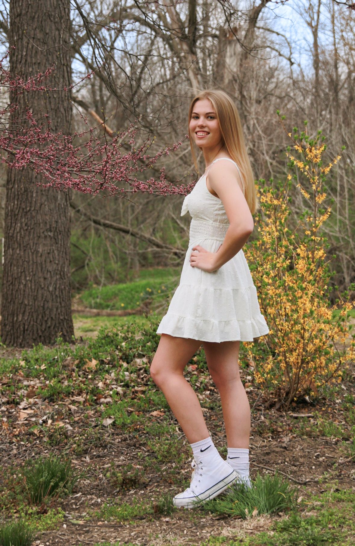 senior 2025 portrait at Deep River County Park