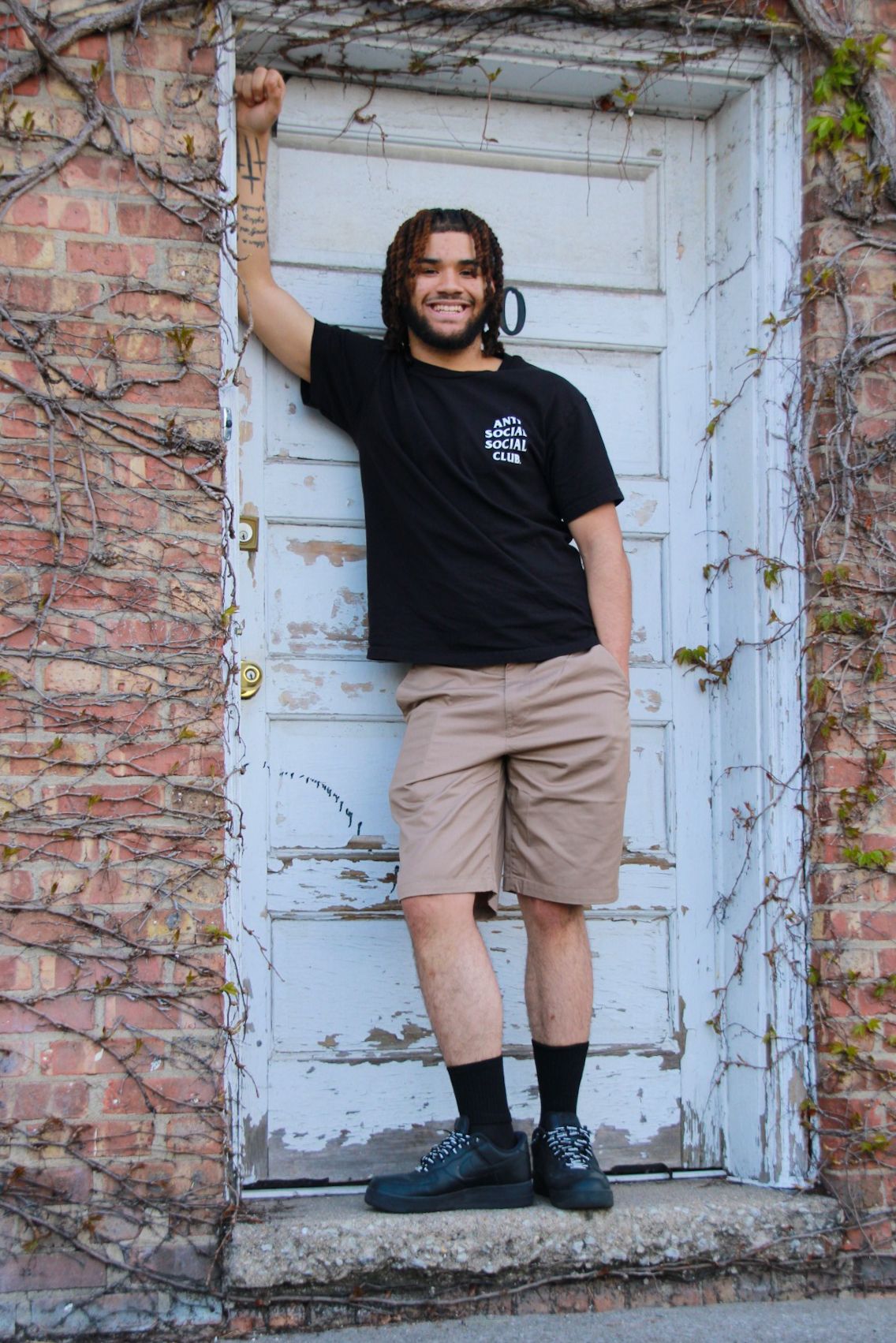 senior 2025 portrait on the square in crown point Indiana