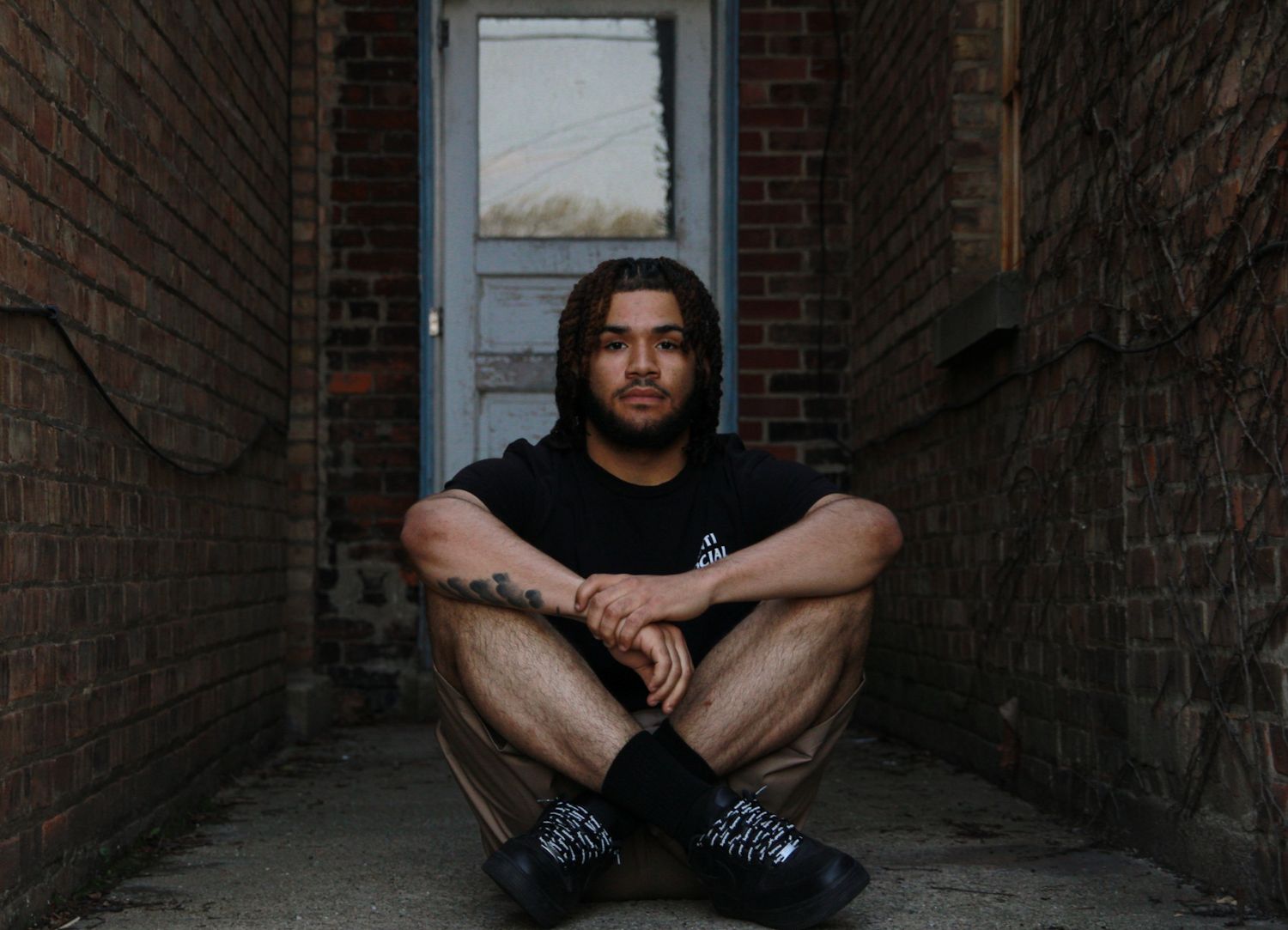 senior 2025 portrait on the square in crown point Indiana