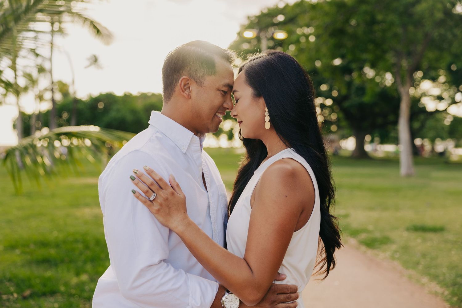 elopement in Honolulu Hawaii by Marcu Fotography - destination wedding photographer