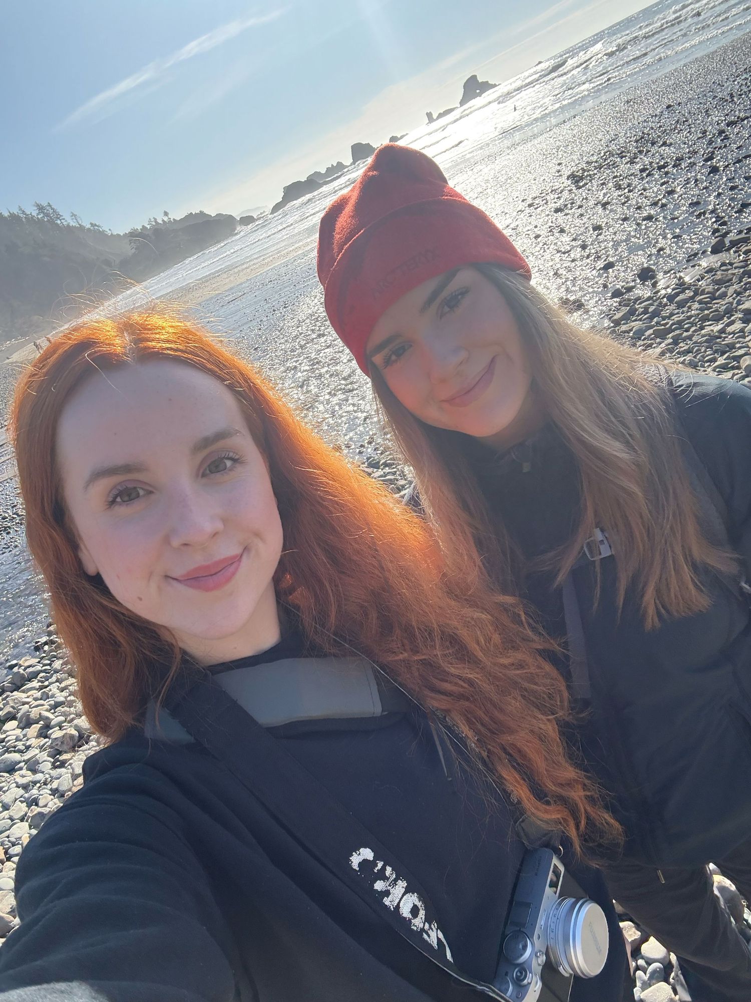 sisters traveling