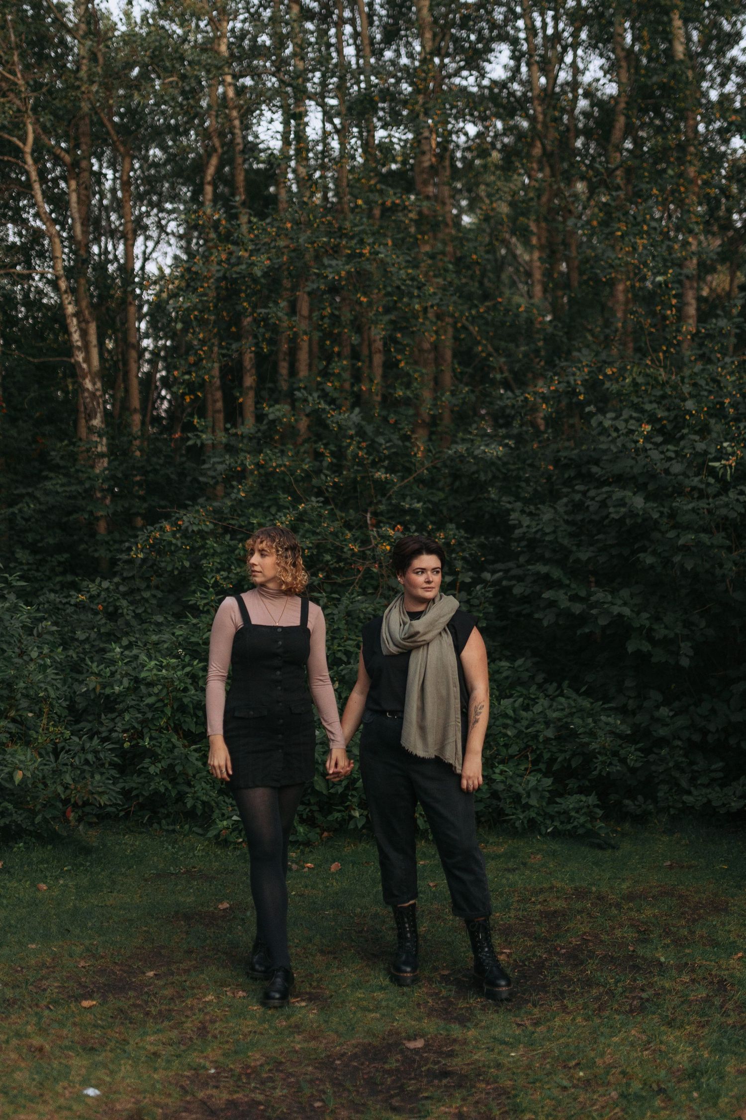 lesbian couple posing in Edmonton