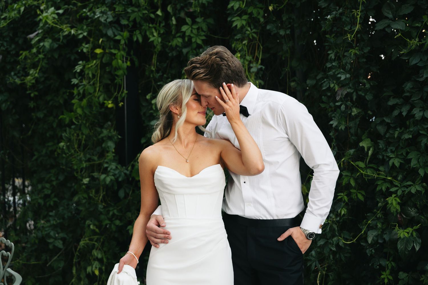 Edmonton wedding couple photographed at the fairmont edmonton by marcu fotography