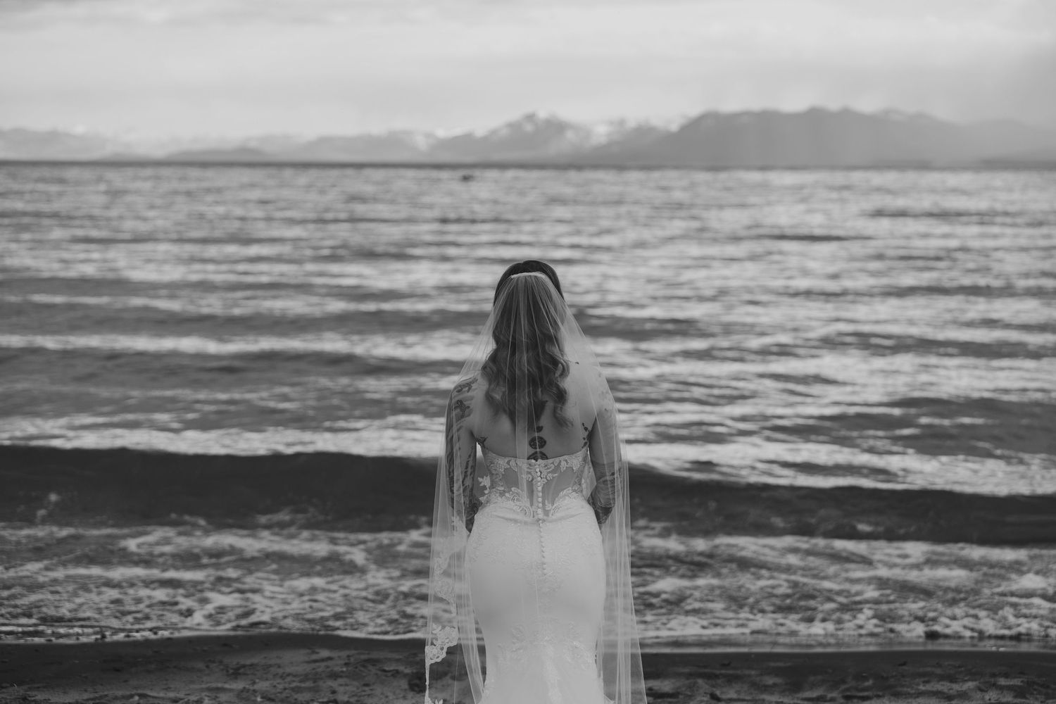 Lana del ray inspired wedding at Lake Tahoe captured by destination wedding photographer - Marcu fotography