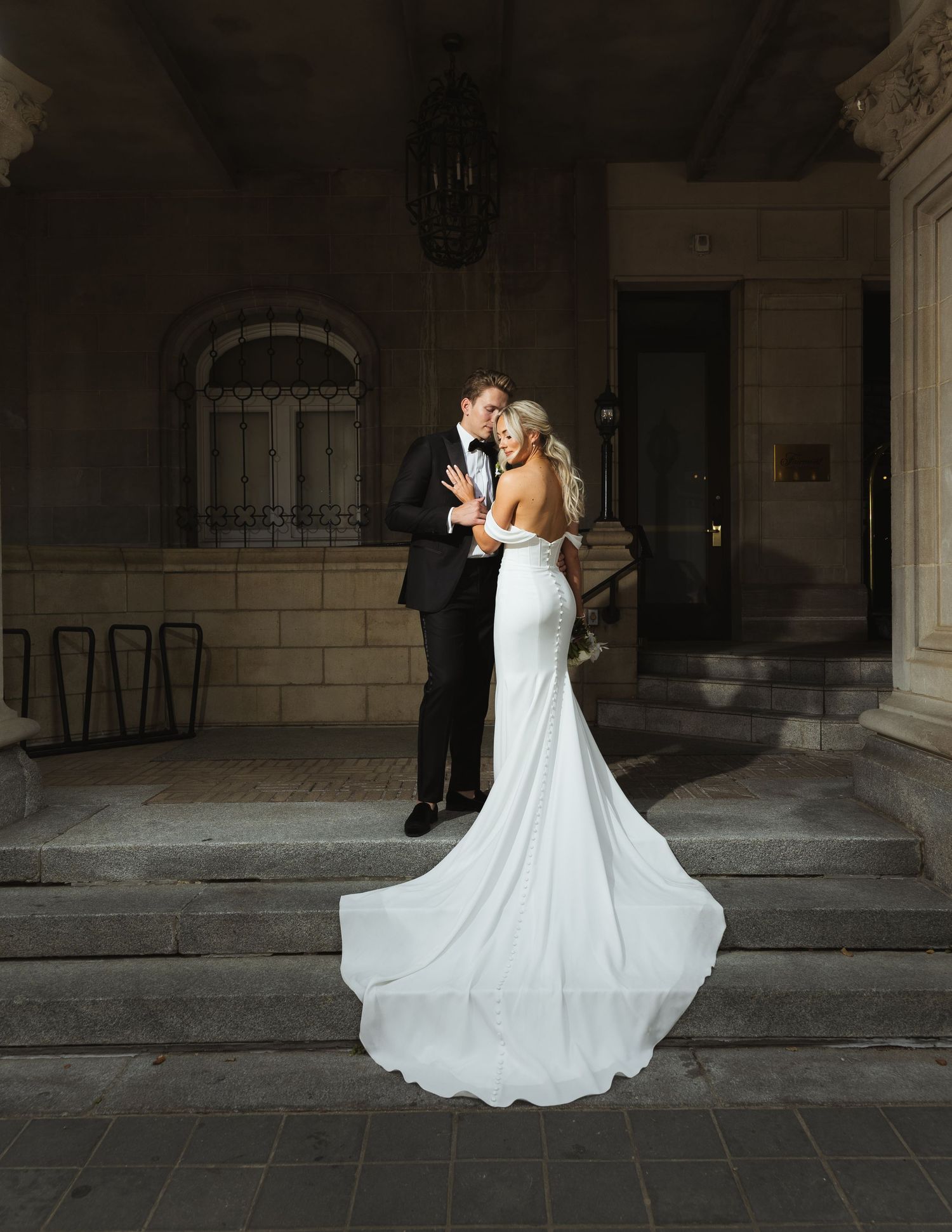 Edmonton Fairmont luxury wedding captured by Marcu Fotography - best Edmonton wedding photographer
