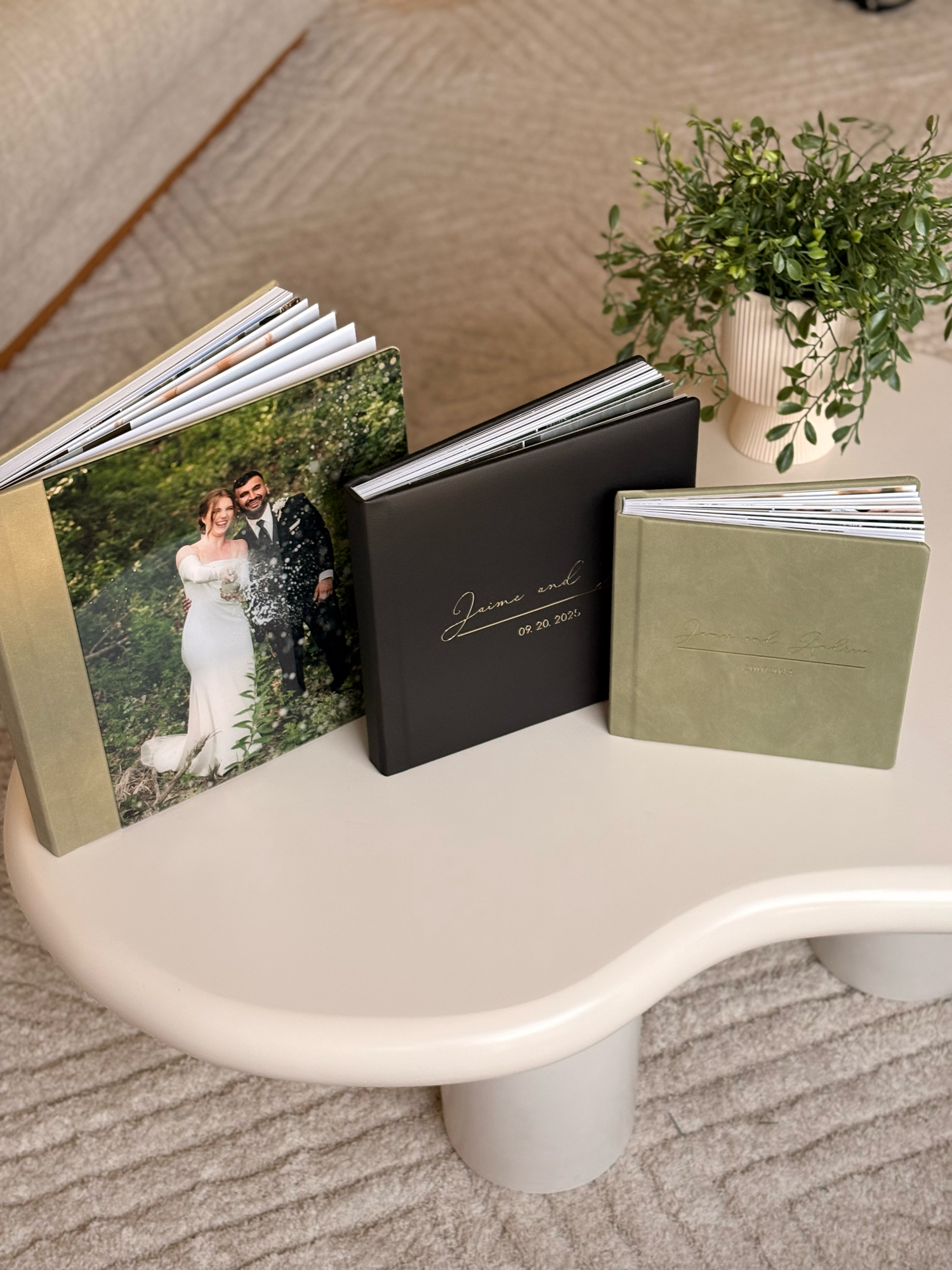Wedding albums designed by Marcu Fotography