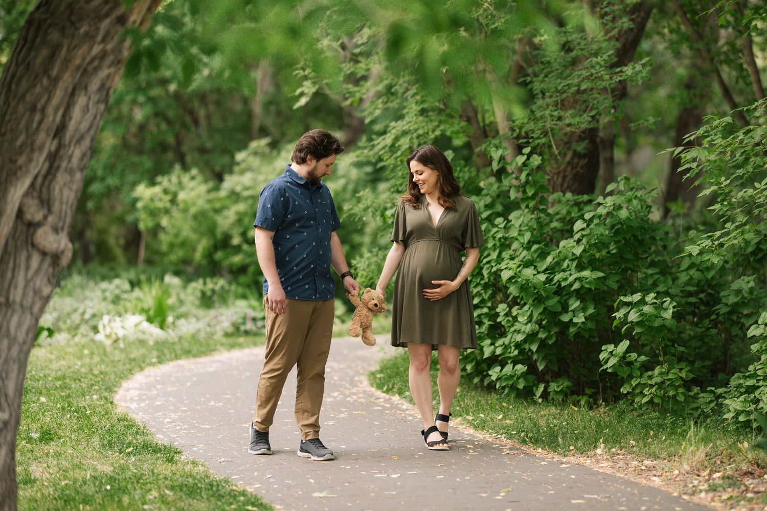 maternity session during blossom season in edmonton