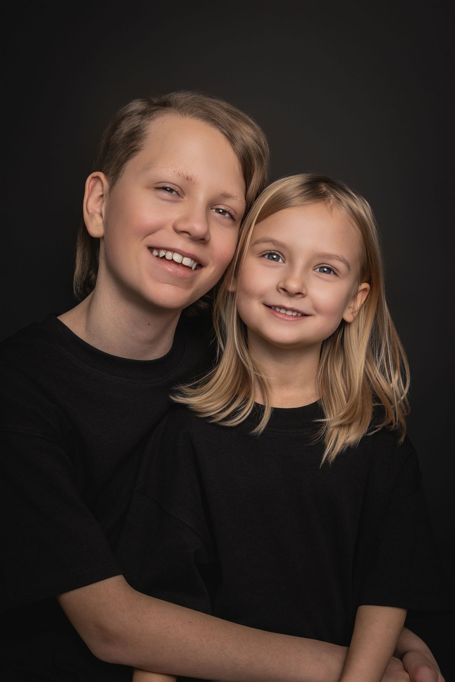 Kinder Portrait aus der Pure Portrait, Child and Sibling Edition im Fotostudio zwischen Memmingen, Augsburg und Füssen
