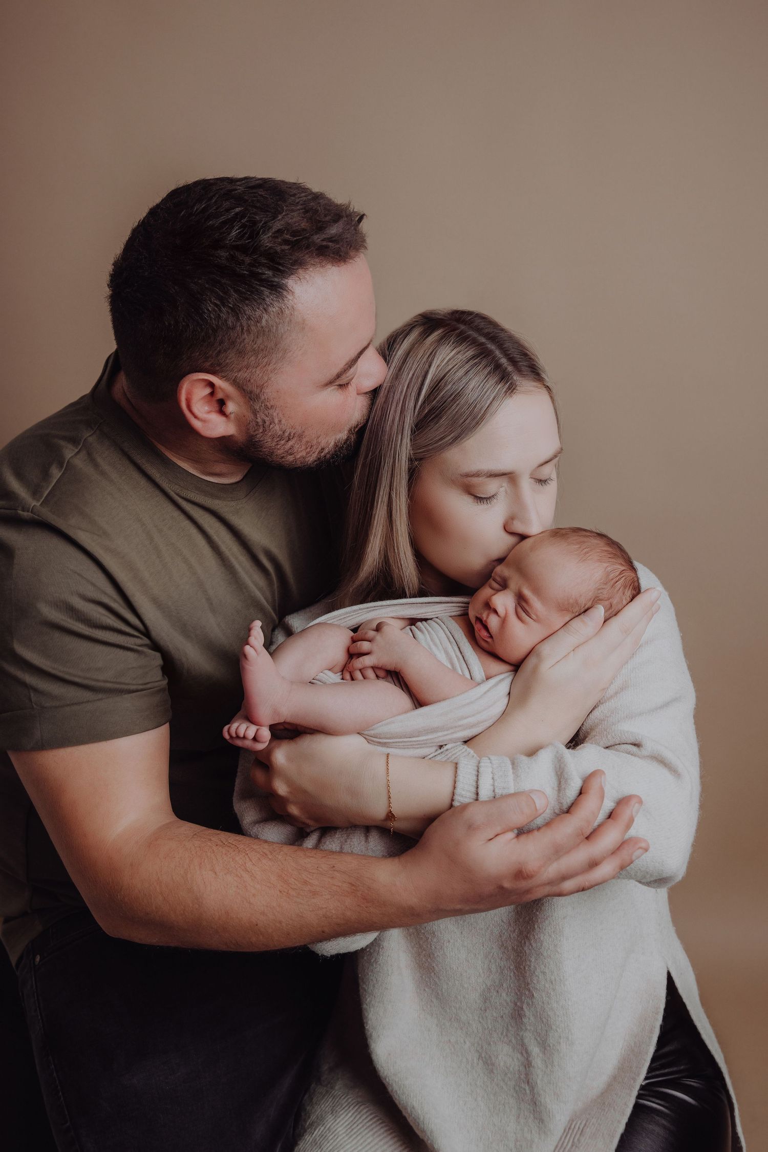 Familienbilder, Newbornshooting im Studio Janec-B in Bad Wörishofen im Allgäu