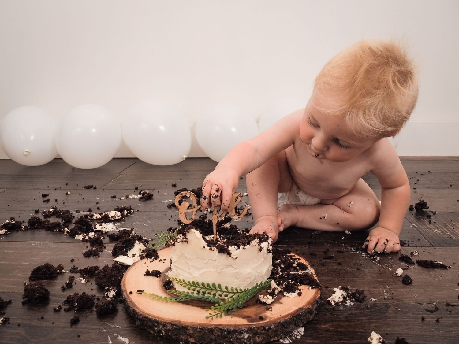 Edmonton Based Photographer specializing in Cake Smash Sessions