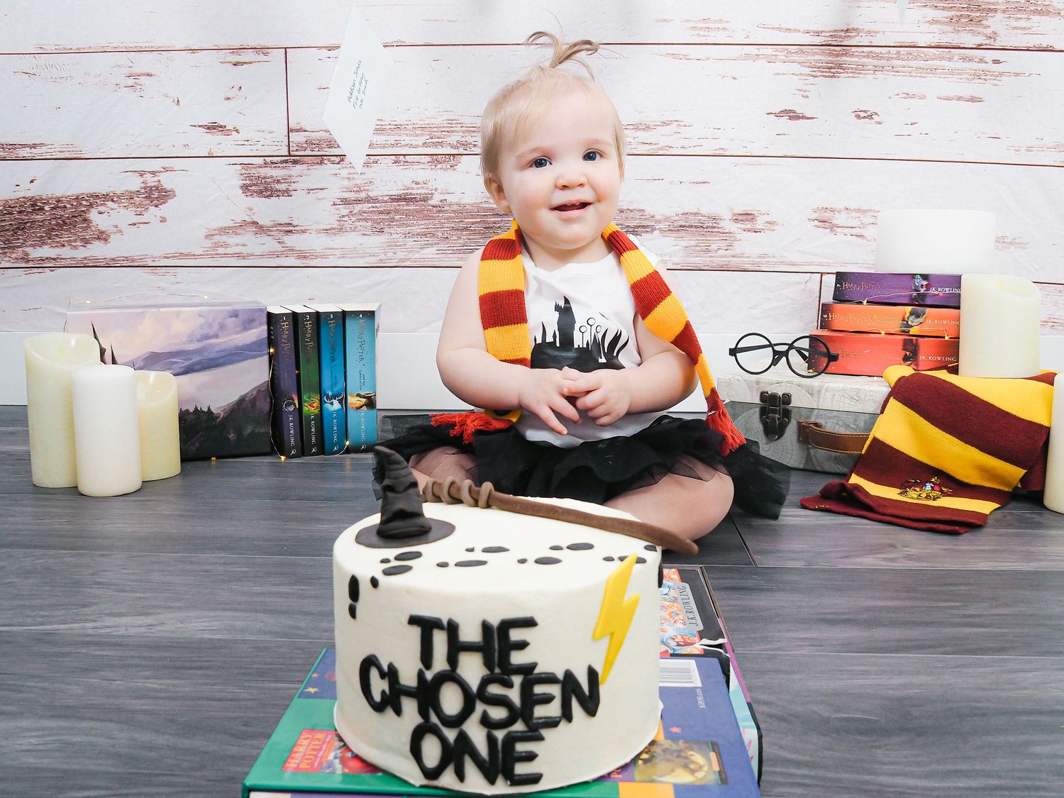 Edmonton Based Photographer specializing in Cake Smash Sessions