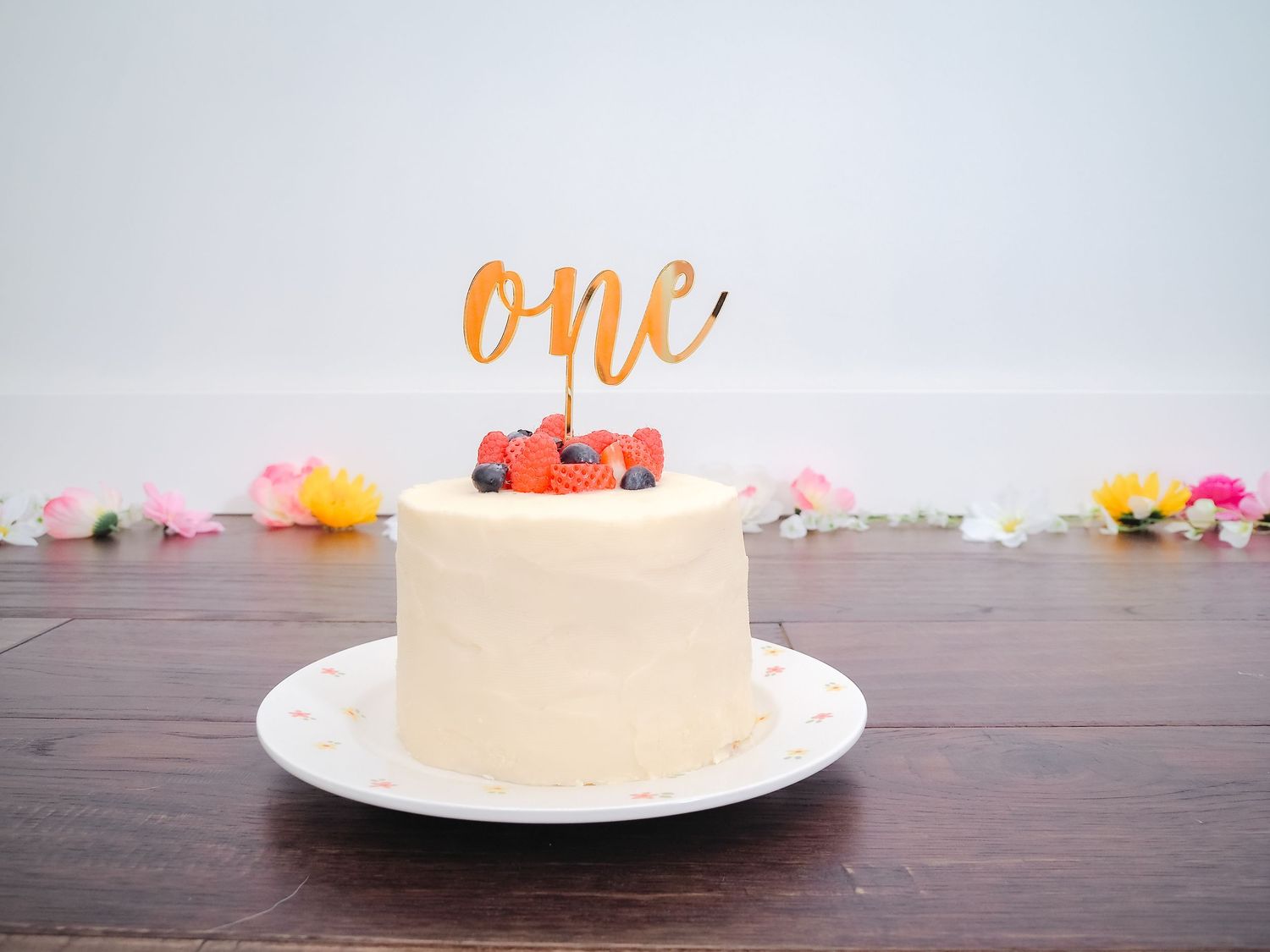 Edmonton Based Photographer specializing in Cake Smash Sessions