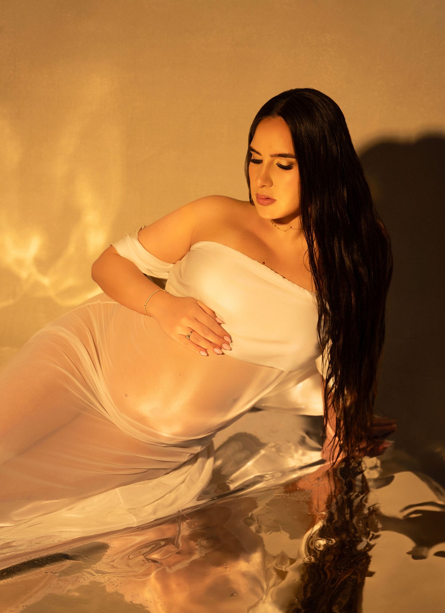 Miami Maternity photographer Miami maternity Photography, the best Maternity studio in Miami near me photographer maternity and newborn