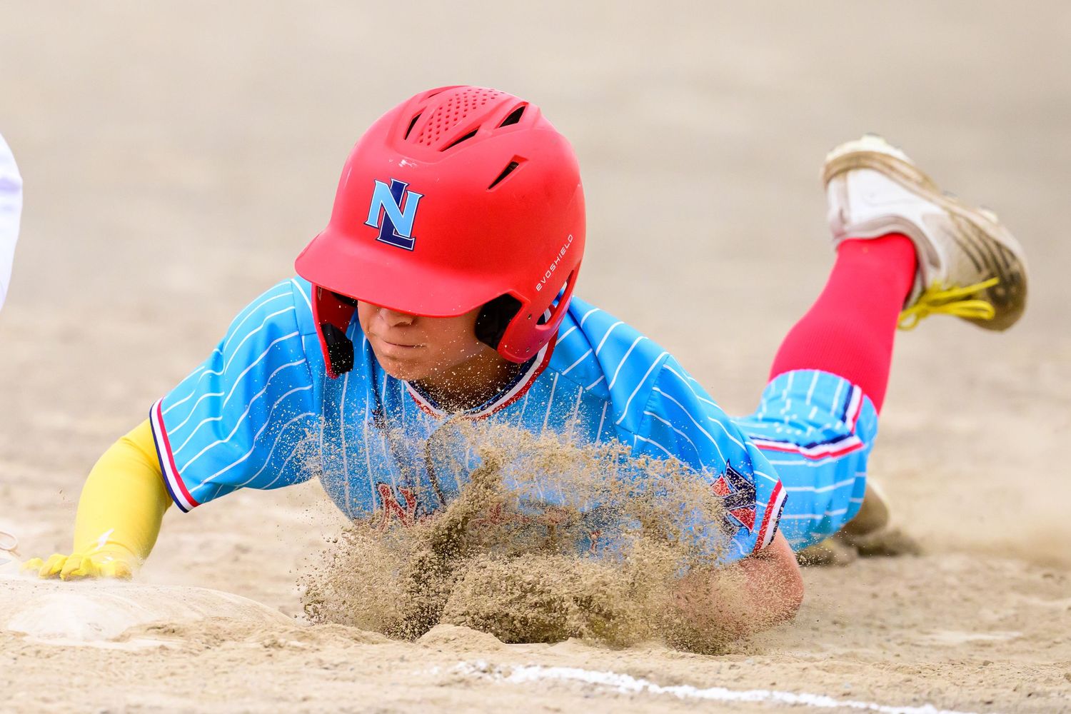 OFFERING PORTRAIT AND LIFESTYLE PHOTOGRAPHY AND CREATIVE SERVICES - ACTION SPORTS PHOTOGRAPHY - SENIOR PICTURES - FAMILY PHOTOS - ATHLETES