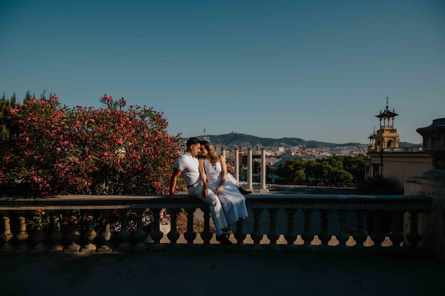 Surprise engagement proposal captured in Barcelona