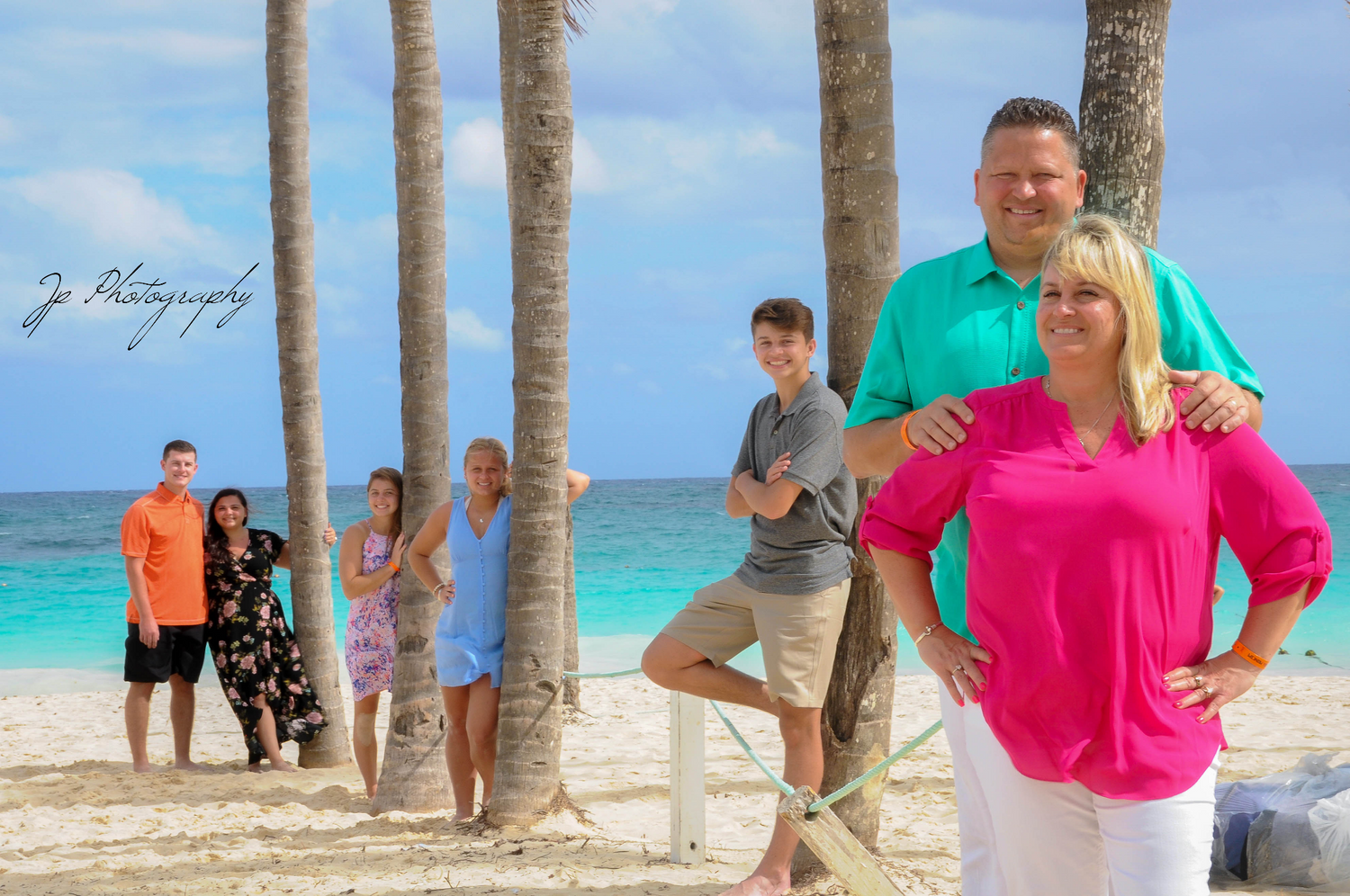 FAMILIES PHOTOSHOOT IN PUNTA CANA