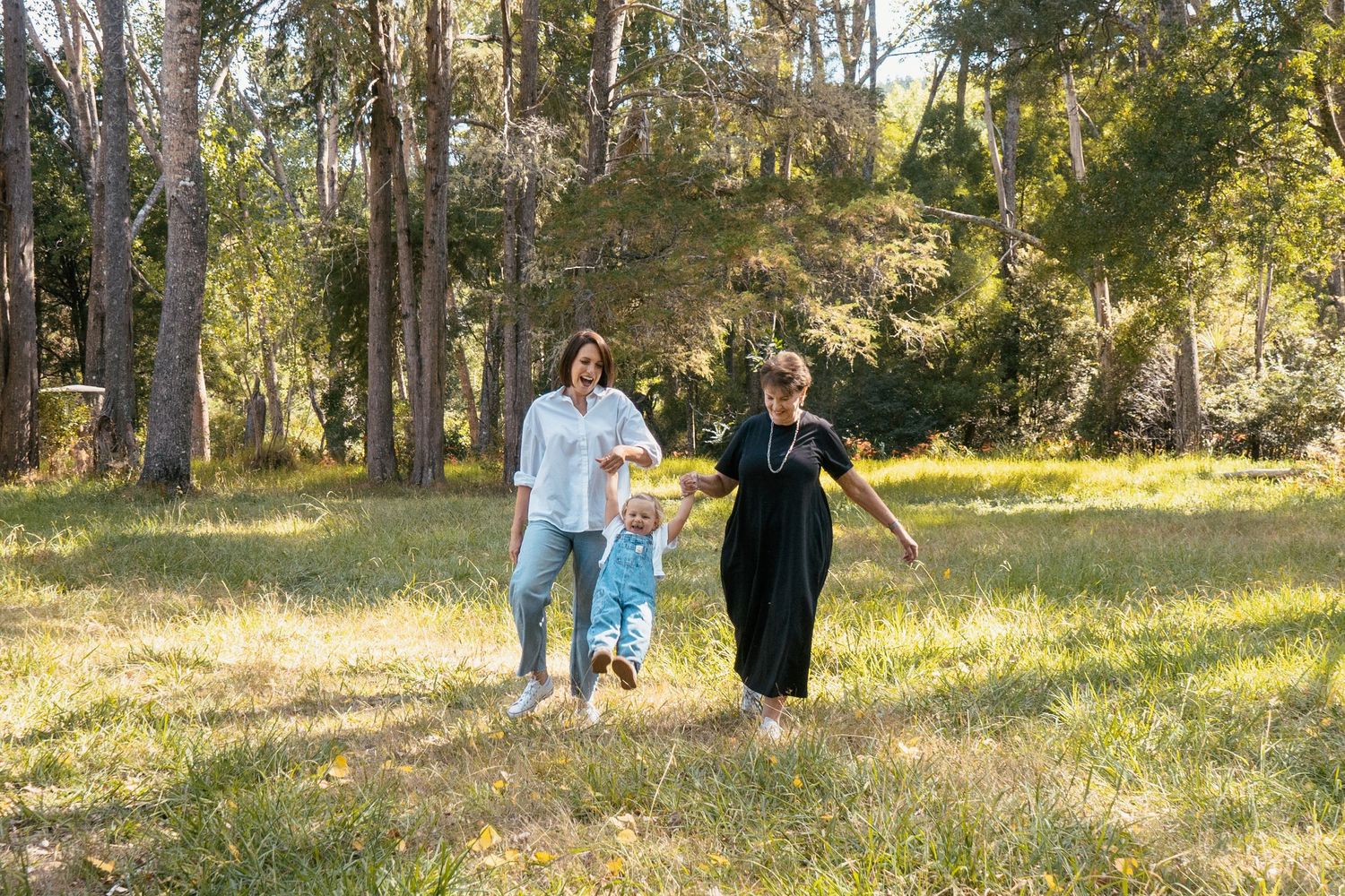 The sweetest mother and daughter family photoshoot session at Riverhead Forest, Auckland.