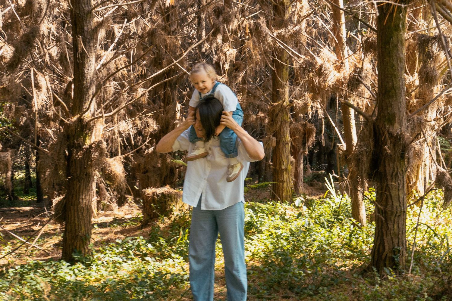 The sweetest mother and daughter family photoshoot session at Riverhead Forest, Auckland.