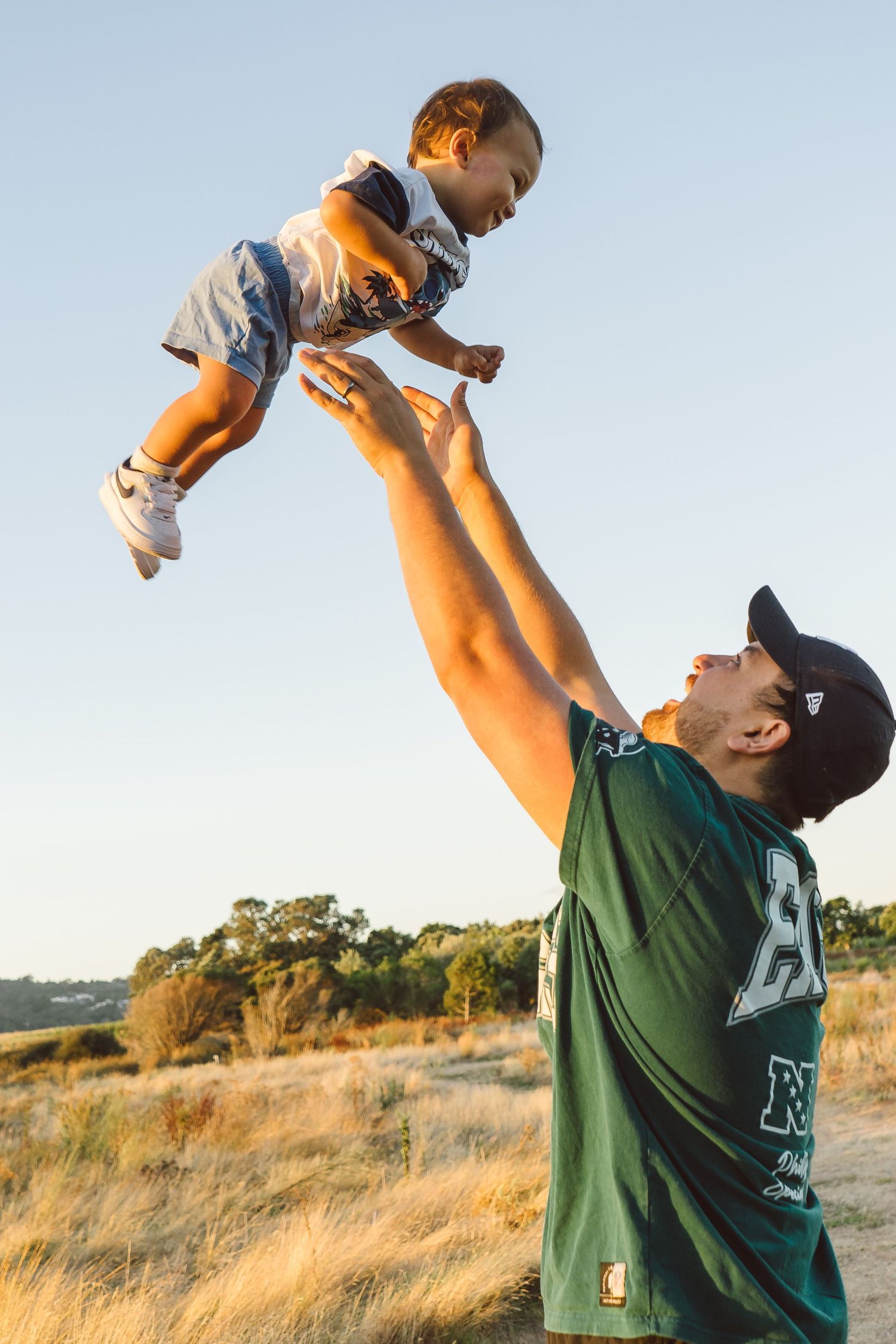 Family session at Ambury Regional Park during sunset